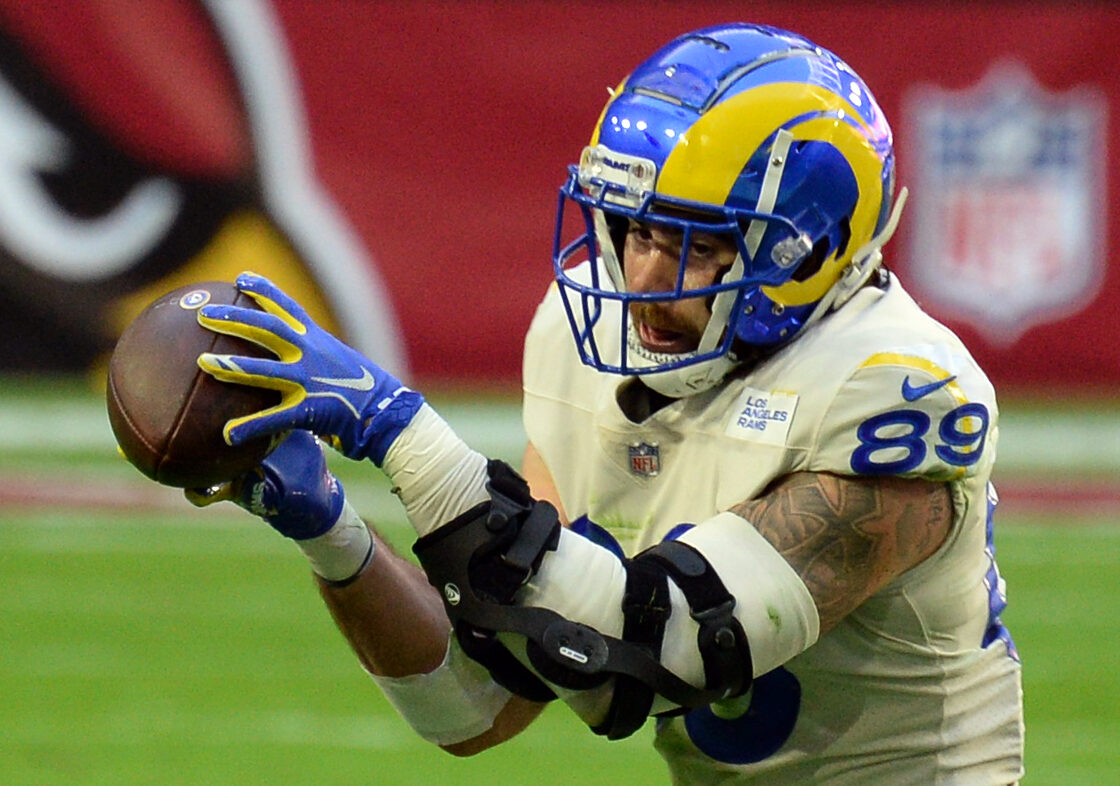 Rams tight end #89 Tyler Higbee catches a pass against the Cardinals in 2021.