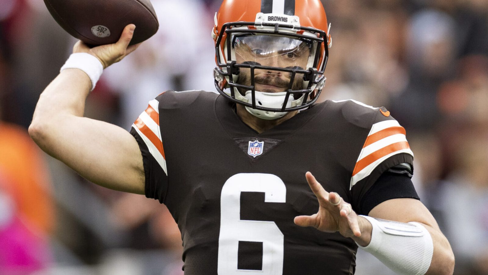 Cleveland Browns QB Baker Mayfield looks downfield in a 2021 home game.