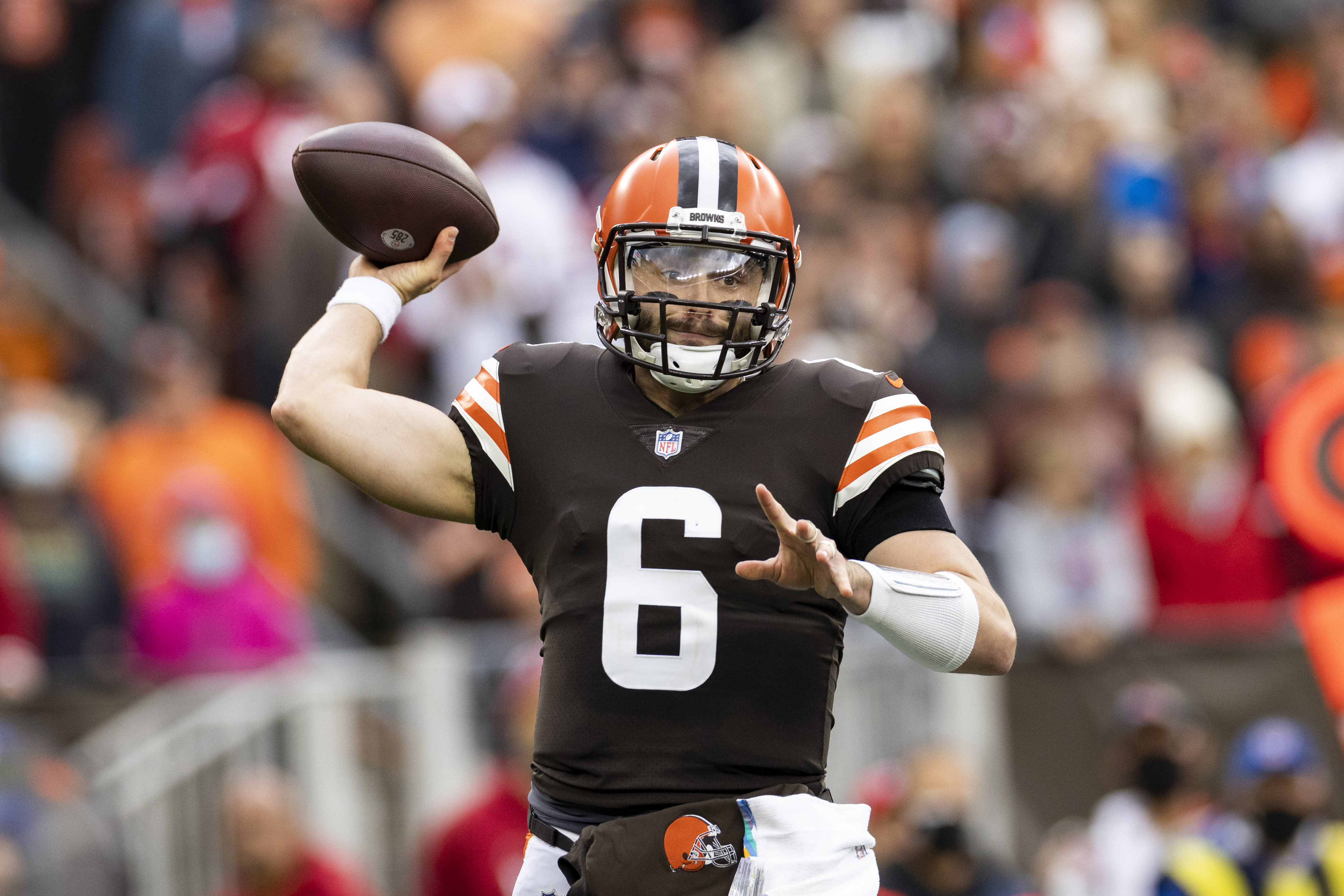 Cleveland Browns QB Baker Mayfield looks downfield in a 2021 home game.