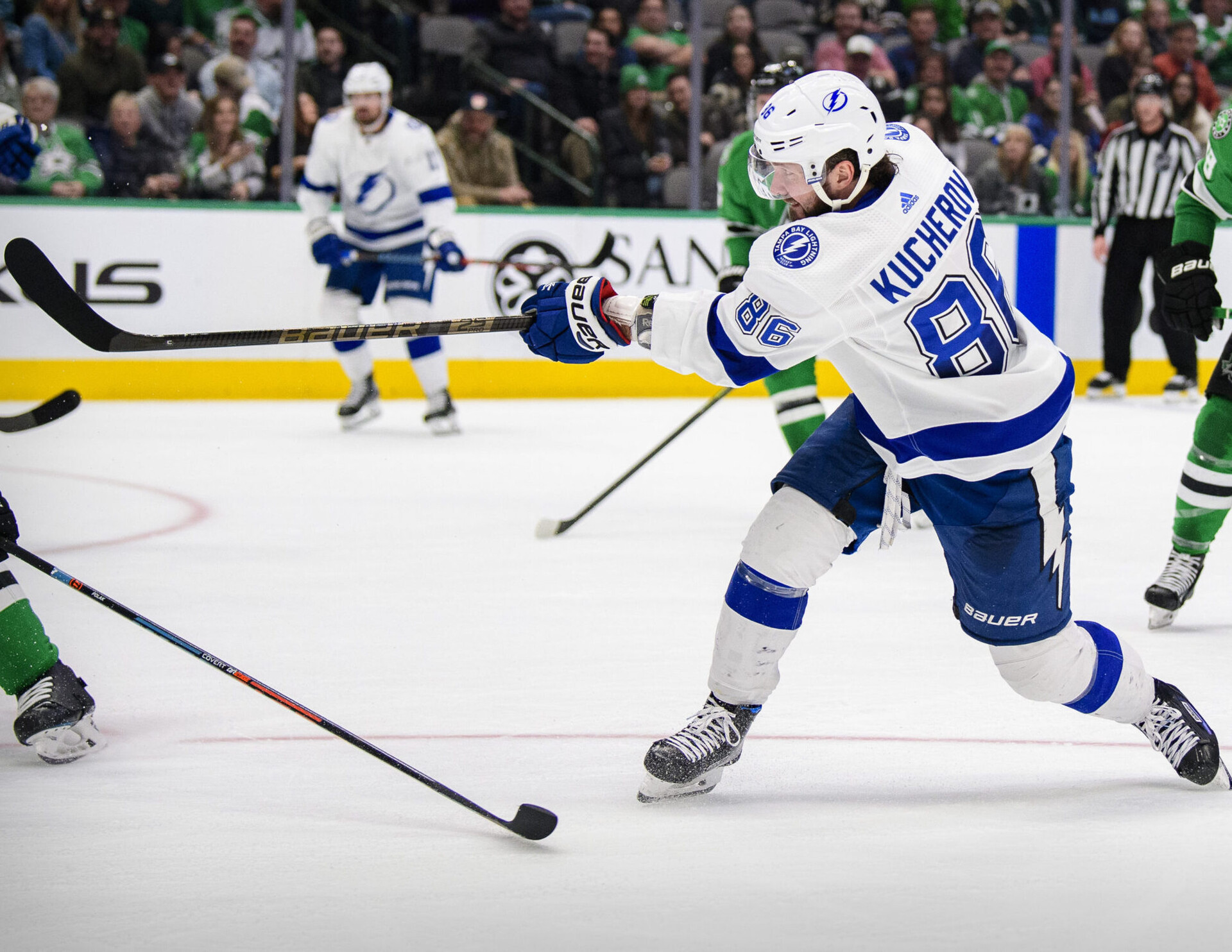 Tampa Bay Lightning player Nikita Kucherov taking a shot against the Dallas Stars