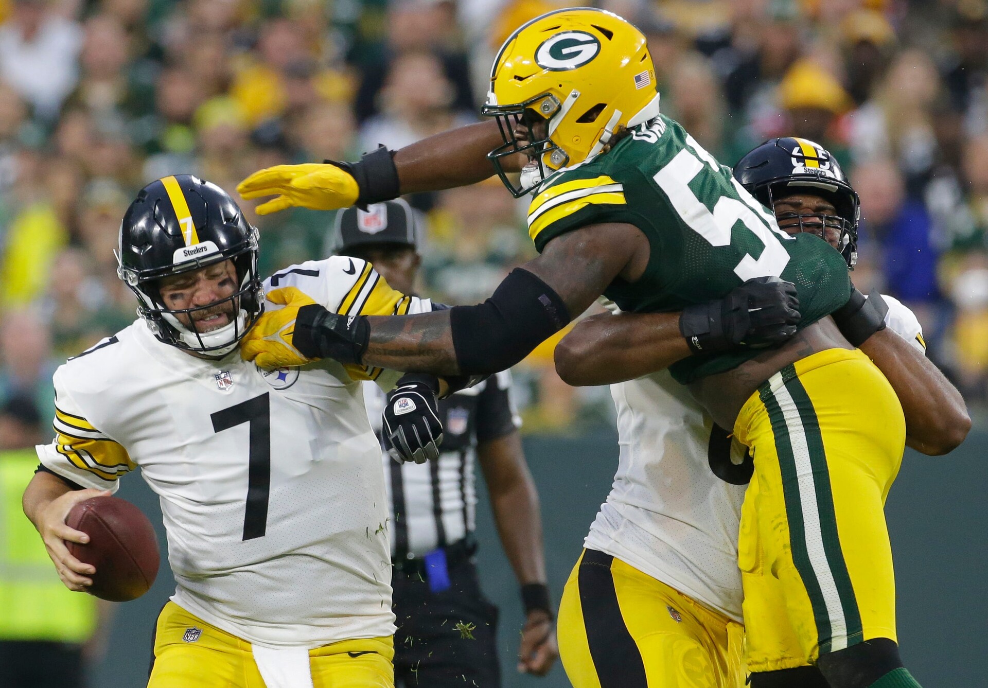 Pittsburgh Steelers quarterback Ben Roethlisberger gets sacked in a game against the Green Bay Packers