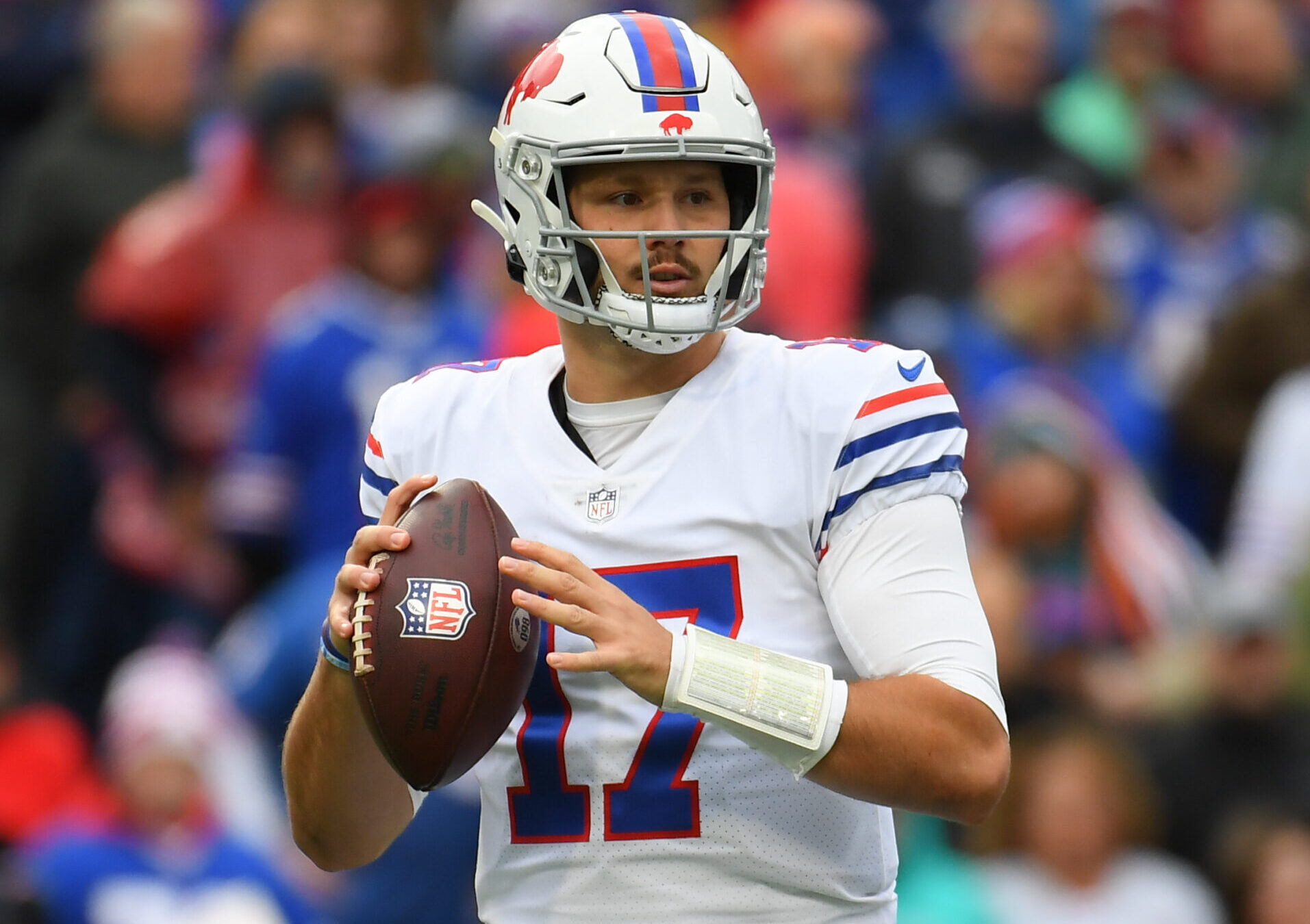 Buffalo Bills QB Josh Allen looks downfield in a 2021 road game.