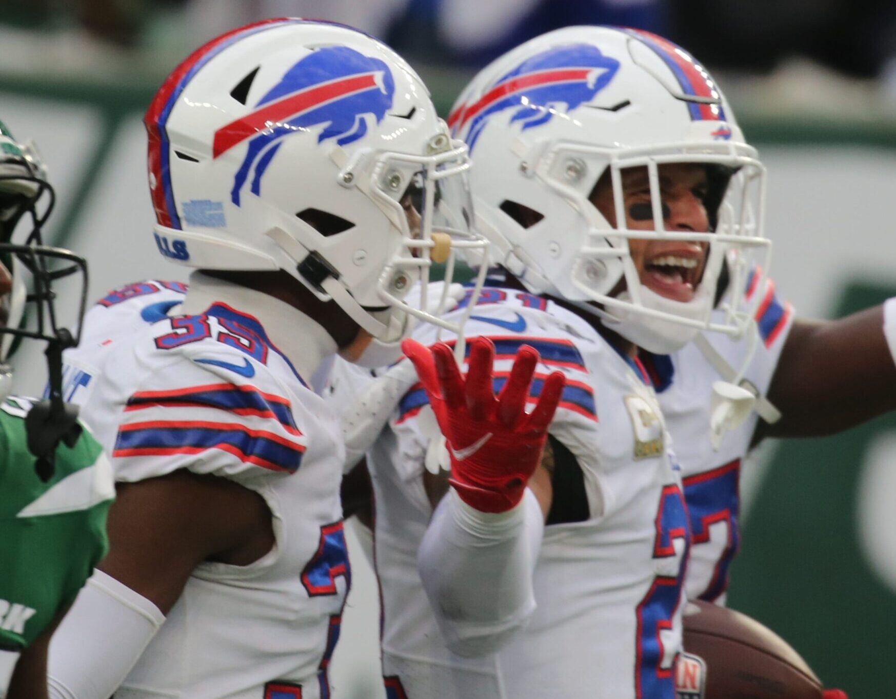 Jordan Poyer of the Buffalo Bills intercepted a Mike White pass in the second half. The Buffalo Bills beat the New York Jets 45-17 at Metlife Stadium in East Rutherford, NJ on November 14, 2021.
