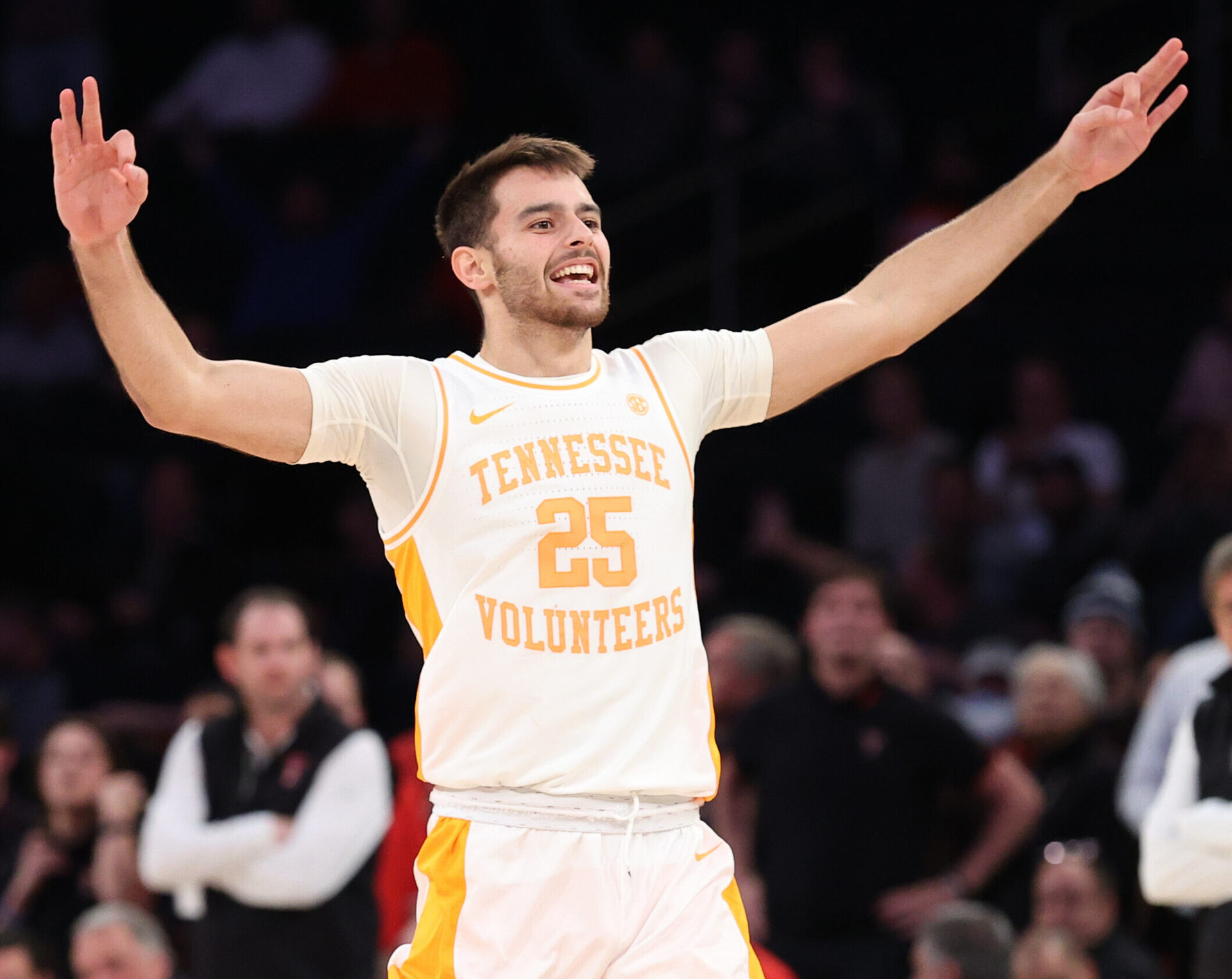Tennessee Volunteers guard Santiago Vescovi (25) during the college basketball game between the Tennessee Volunteers and the Texas Tech Red Raiders on December 7, 2021 at Madison Square Garden in New York City,NY.