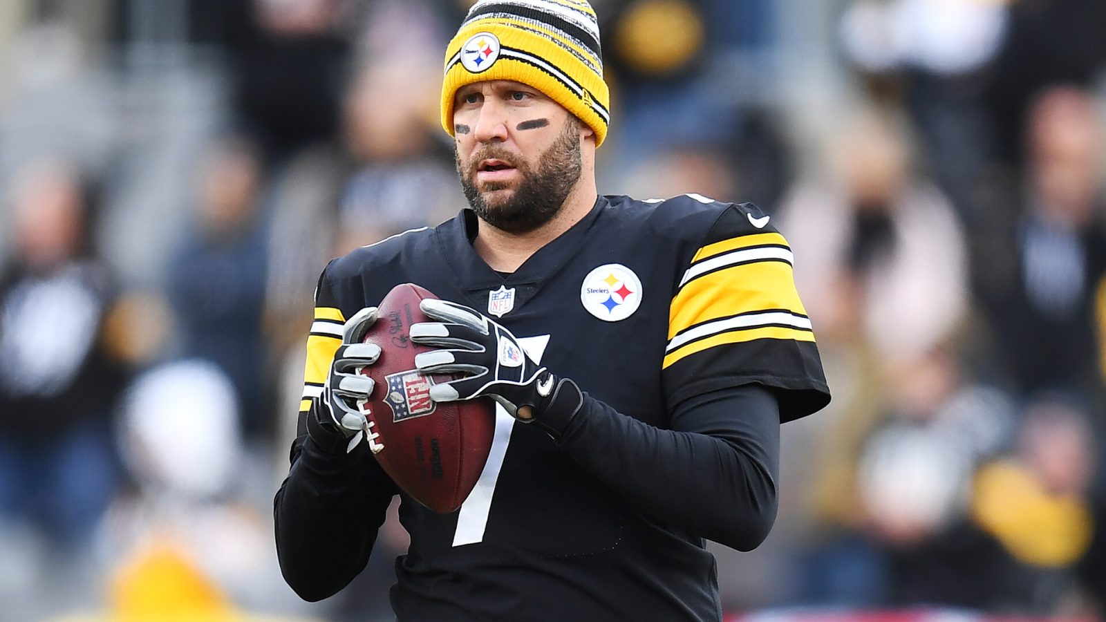 Ben Roethlisberger #7 of the Pittsburgh Steelers warms up prior to the game against the Baltimore Ravens at Heinz Field on December 05, 2021 in Pittsburgh, Pennsylvania.