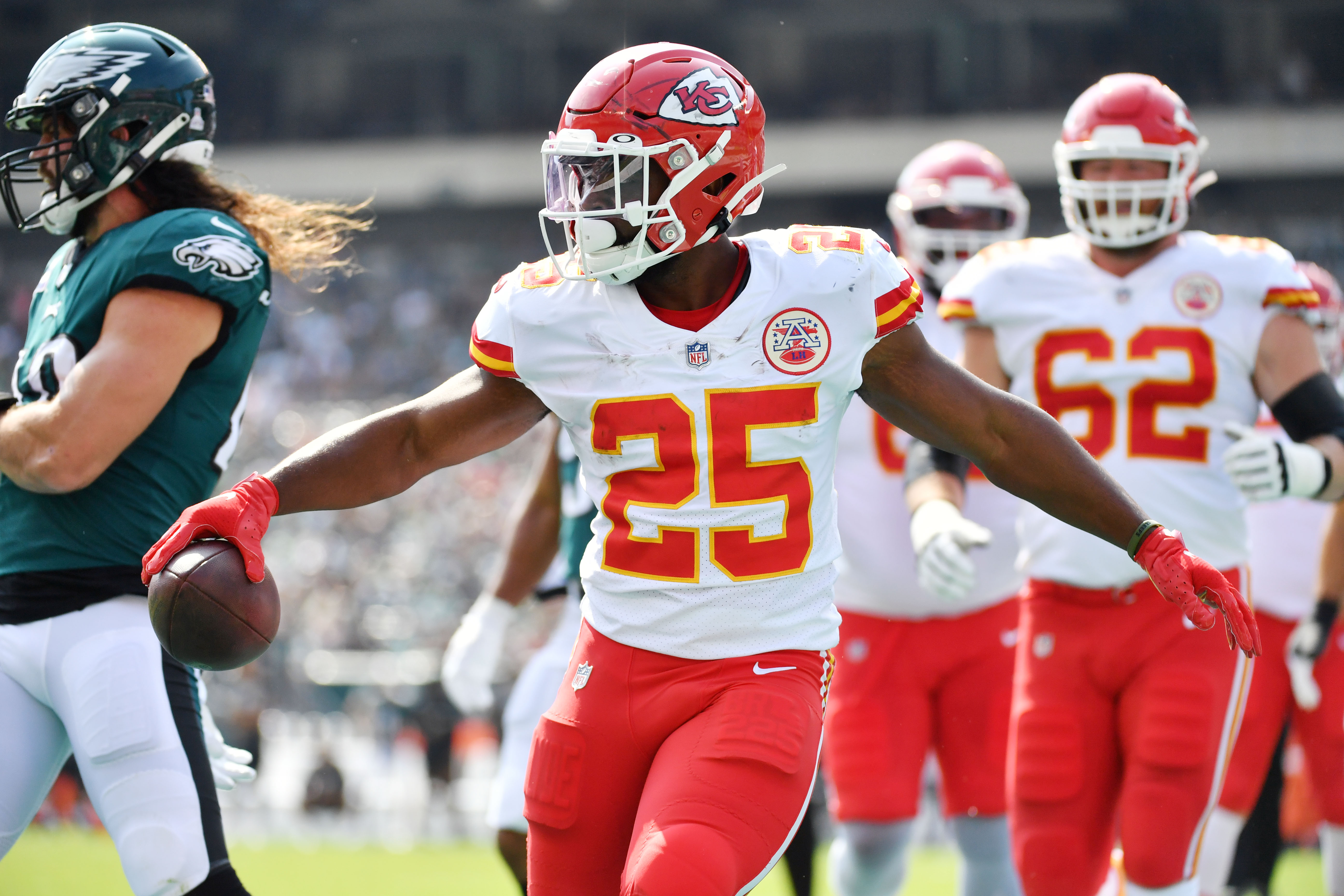 Kansas City Chiefs running back Clyde Edwards-Helaire (25) scores on a 1-yard touchdown run against the Philadelphia Eagles during the first quarter at Lincoln Financial Field.