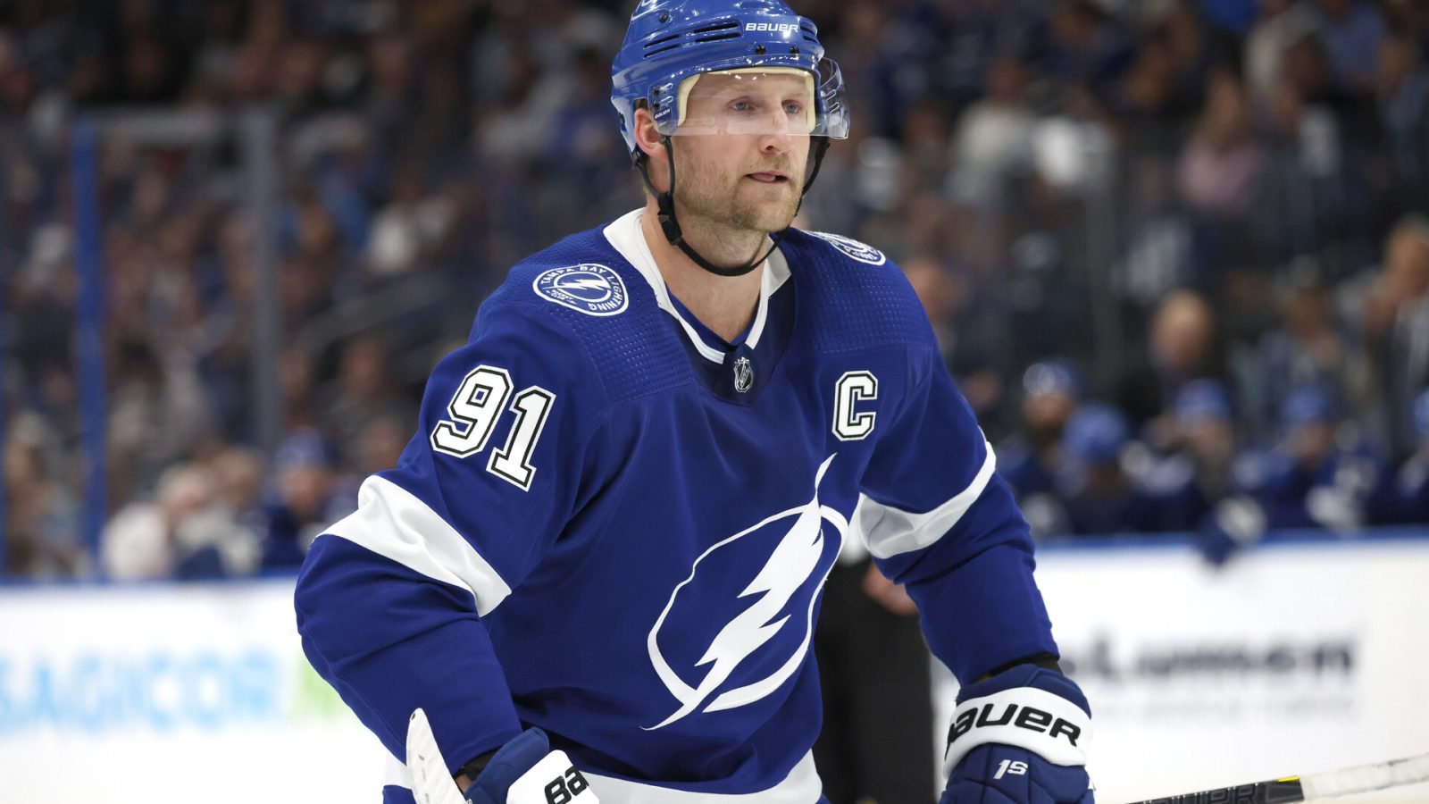 Tampa Bay Lightning center Steven Stamkos prepares for a face off against the Seattle Kraken