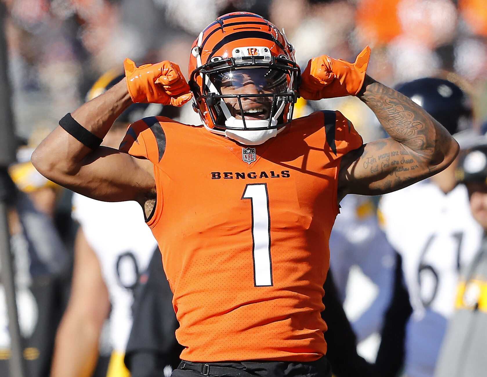 Cincinnati Bengals wide receiver Ja'Marr Chase celebrates after making a catch for a against the Pittsburgh Steelers