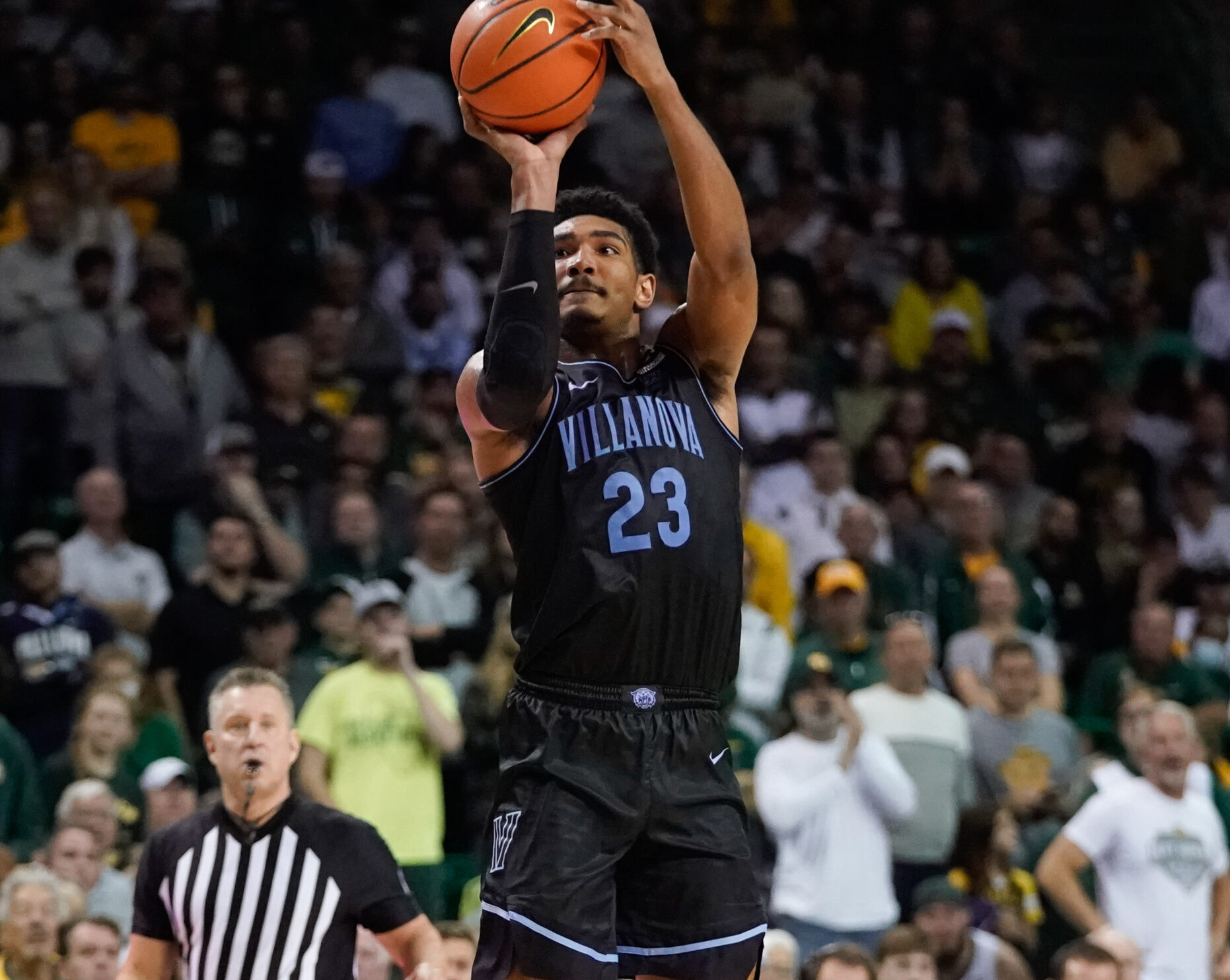 Villanova Wildcats forward Jermaine Samuels shoots the ball during a game against the Baylor Bears