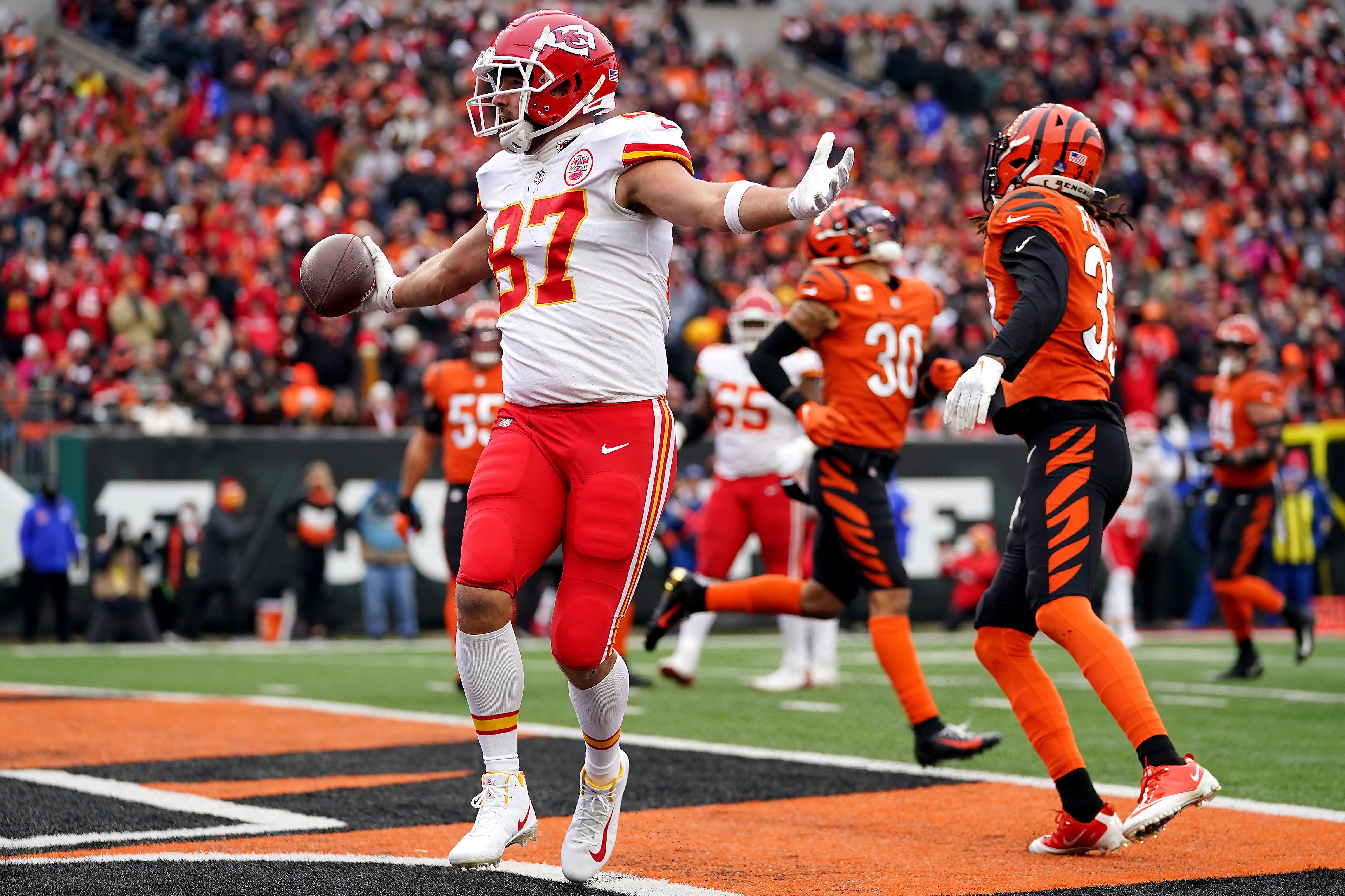 AFC Championship Prop Bets - Kansas City Chiefs tight end Travis Kelce celebrates a touchdown catch in the first quarter against the Cincinnati Bengals