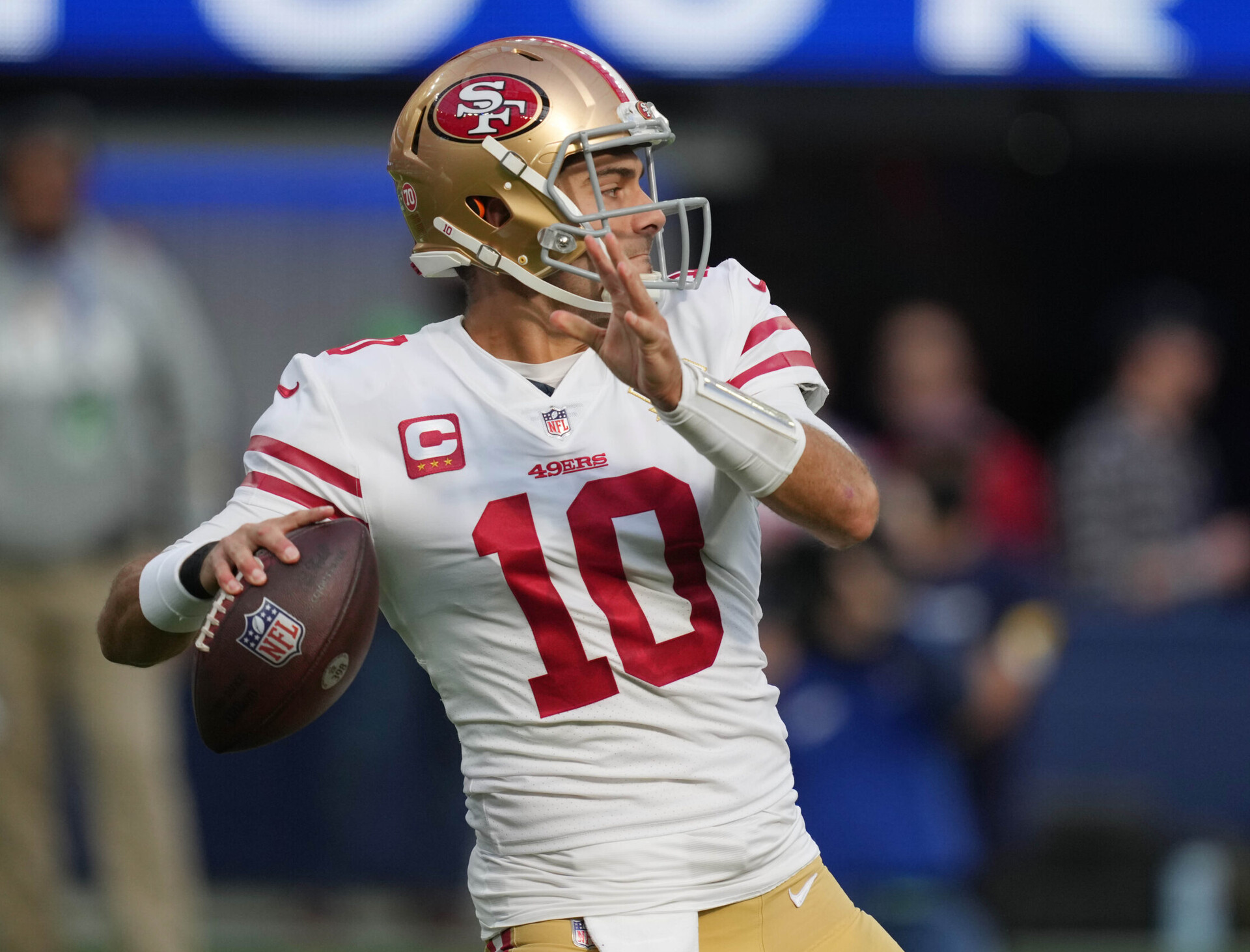 San Francisco 49ers quarterback Jimmy Garoppolo throws a pass against the Los Angeles Rams
