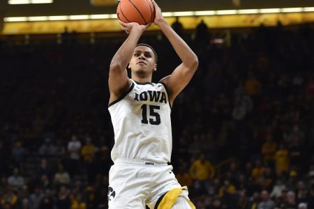 Iowa Hawkeyes forward Keegan Murray shoots the basketball against the Indiana Hoosiers