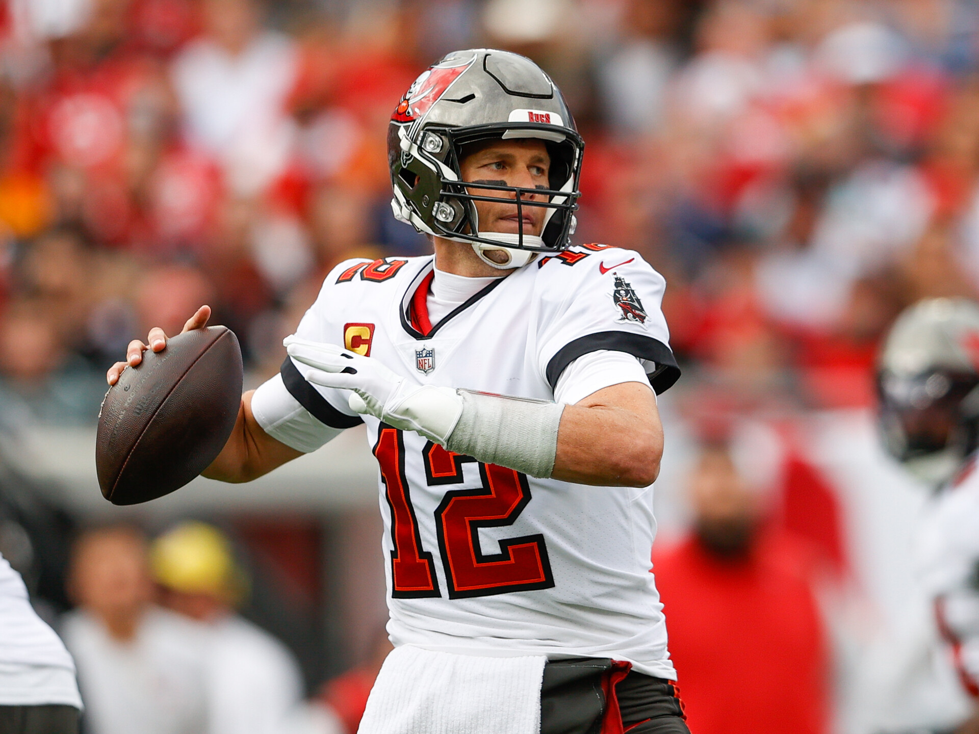 Tampa Bay Buccaneers quarterback Tom Brady (12) drops back to pass in the first half against the Philadelphia Eagles