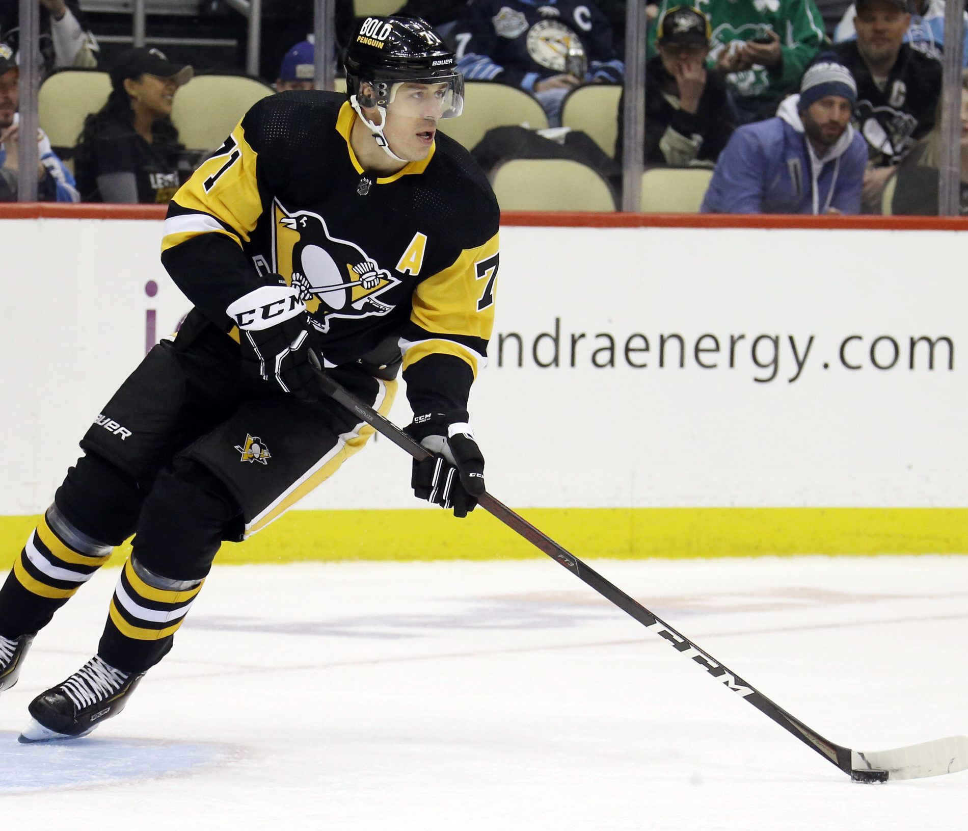 Pittsburgh Penguins center Evgeni Malkin handles the puck against the Ottawa Senators