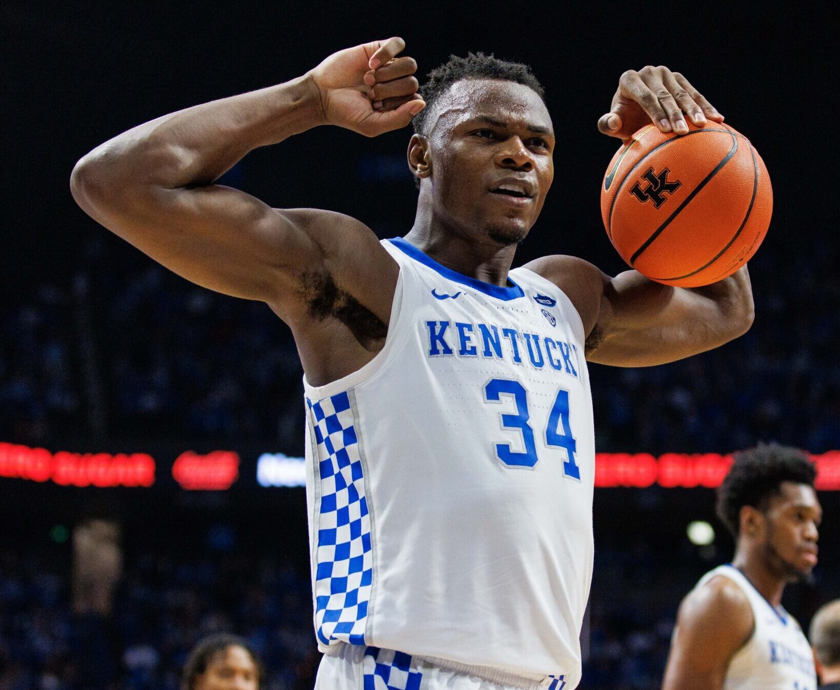 Kentucky Wildcats forward Oscar Tshiebwe flexes after getting fouled during an SEC basketball game against the Missouri Tigers