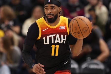 Utah Jazz guard Mike Conley brings the ball up the court in the third quarter against the Houston Rockets