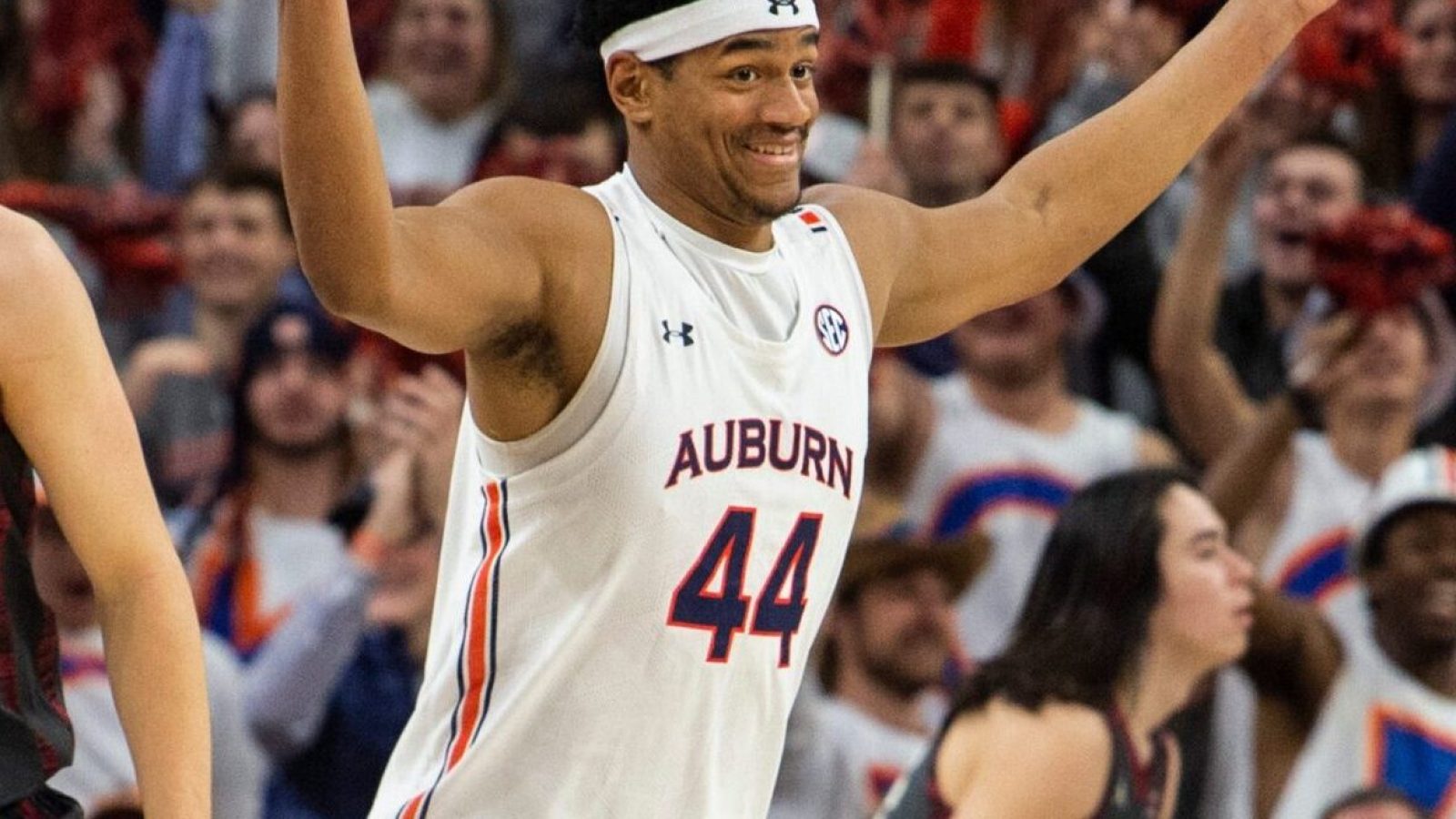 Auburn Tigers center Dylan Cardwell (44) reacts after making an alley-op pass at Auburn Arena in Auburn, Ala., on Saturday, Jan. 29, 2022. Auburn Tigers defeated Oklahoma Sooners 86-68.