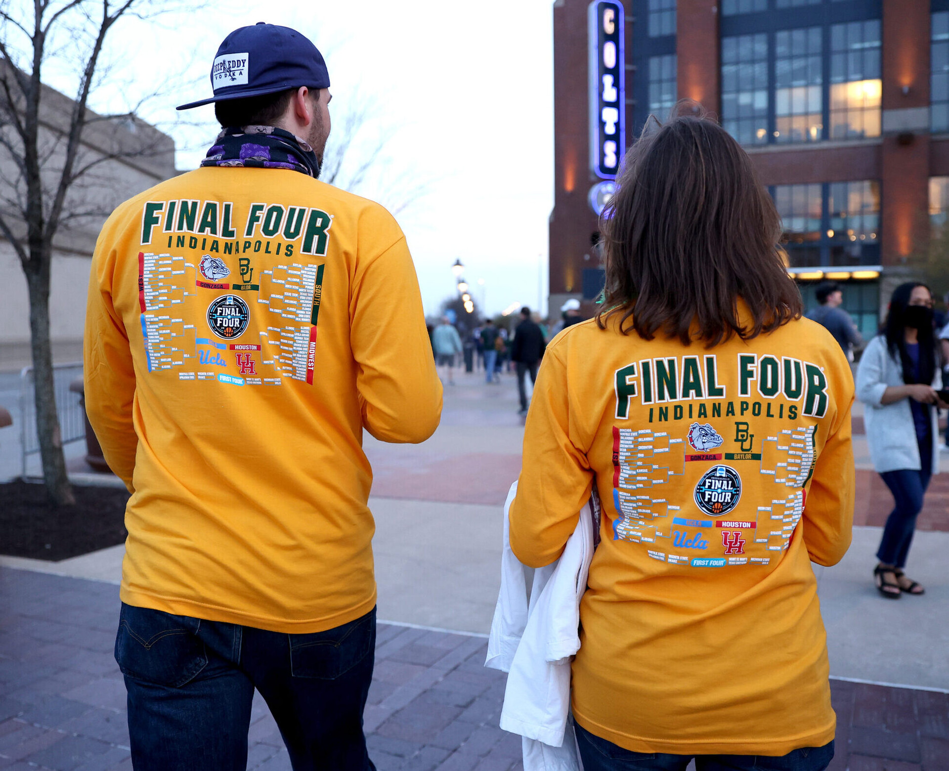 INDIANAPOLIS, INDIANA - APRIL 05: Fans begin to arrive before the game between the Gonzaga Bulldogs and the Baylor Bears prior to the National Championship game of the 2021 NCAA Men's Basketball Tournament at Lucas Oil Stadium on April 05, 2021 in Indianapolis, Indiana. (