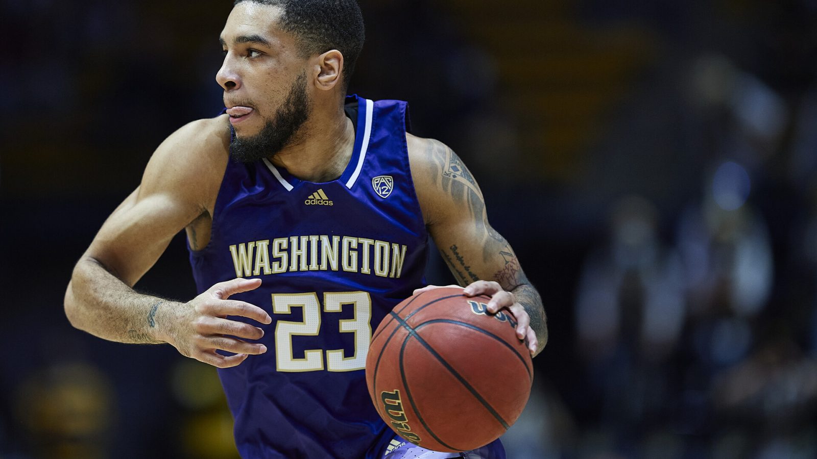 Washington Huskies guard Terrell Brown Jr. (23) carries the ball during the NCAA basketball game between the California Golden Bears and the Washington Huskies on February 3, 2022 at Haas Pavilion in Berkeley, CA.
