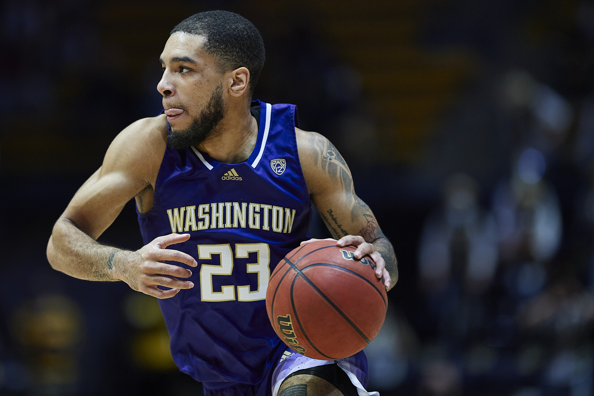 Washington Huskies guard Terrell Brown Jr. (23) carries the ball during the NCAA basketball game between the California Golden Bears and the Washington Huskies on February 3, 2022 at Haas Pavilion in Berkeley, CA.
