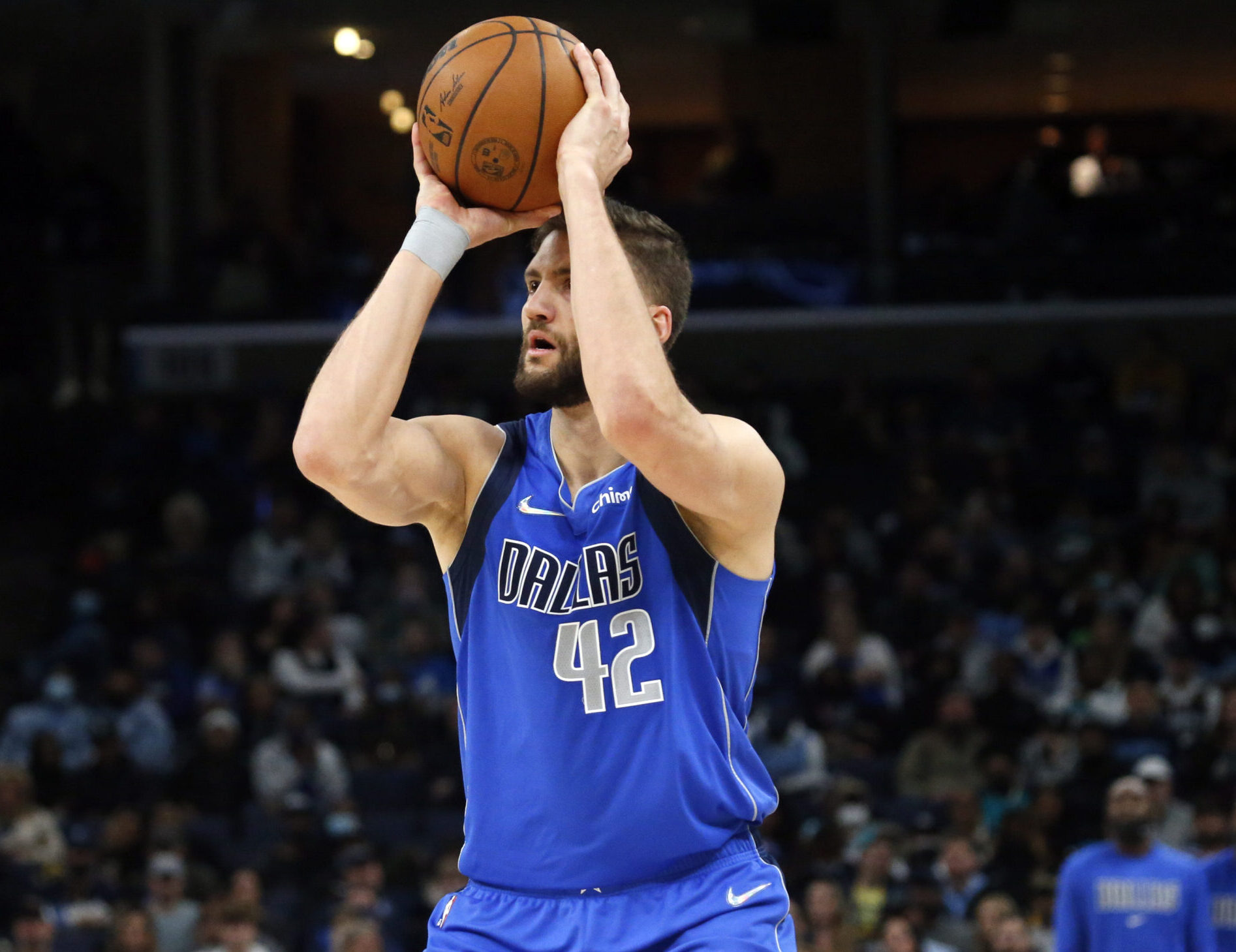Dallas Mavericks forward Maxi Kleber shoots a 3-pointer during the second half against the Memphis Grizzles
