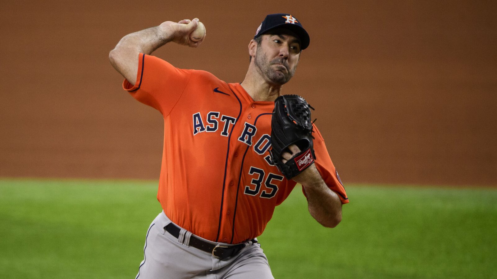 Houston Astros starting pitcher Justin Verlander (35)