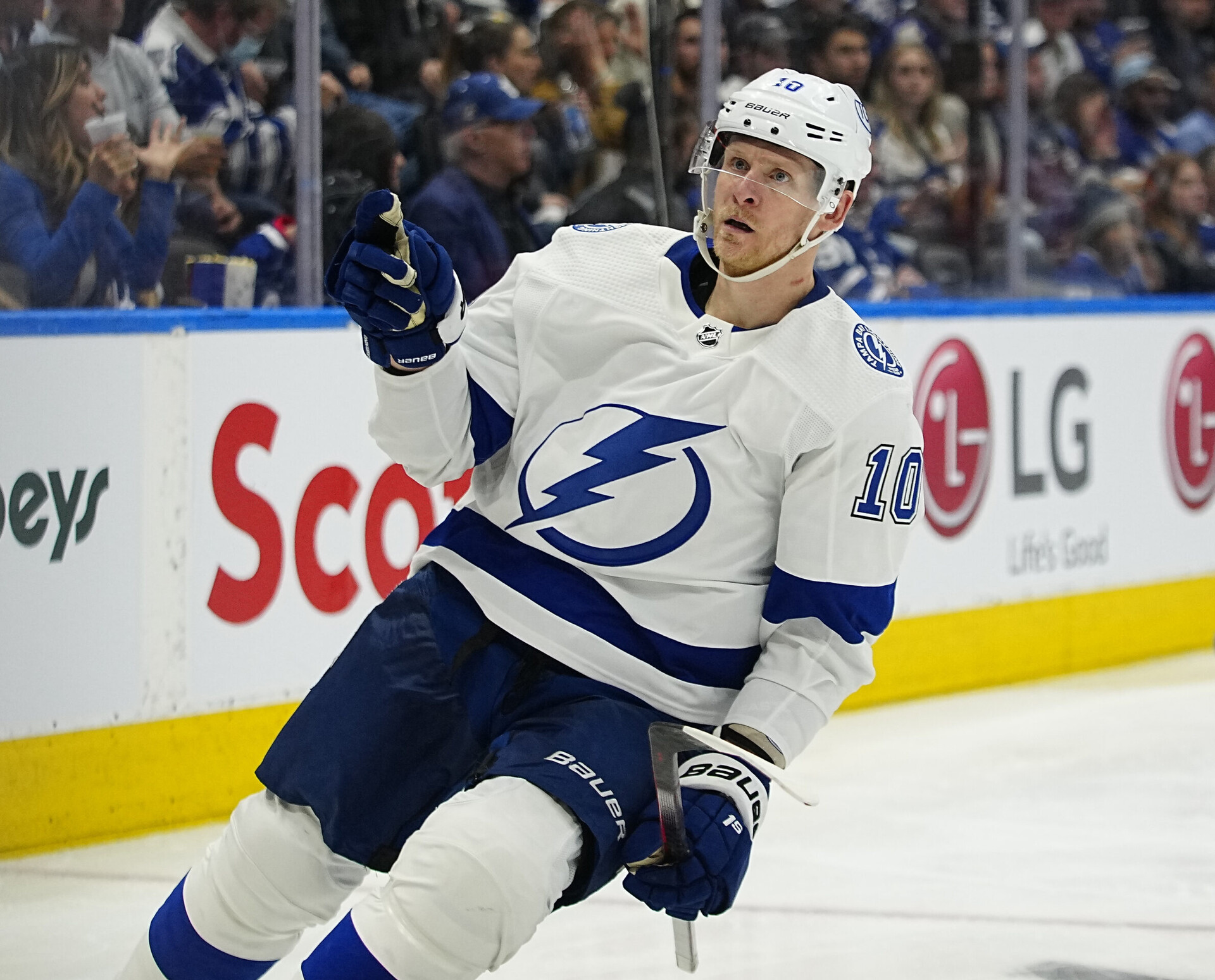 Tampa Bay Lightning forward Corey Perry taunts the Toronto Maple Leafs fans after his goal during Game 2 of the 2022 Stanley Cup Playoffs