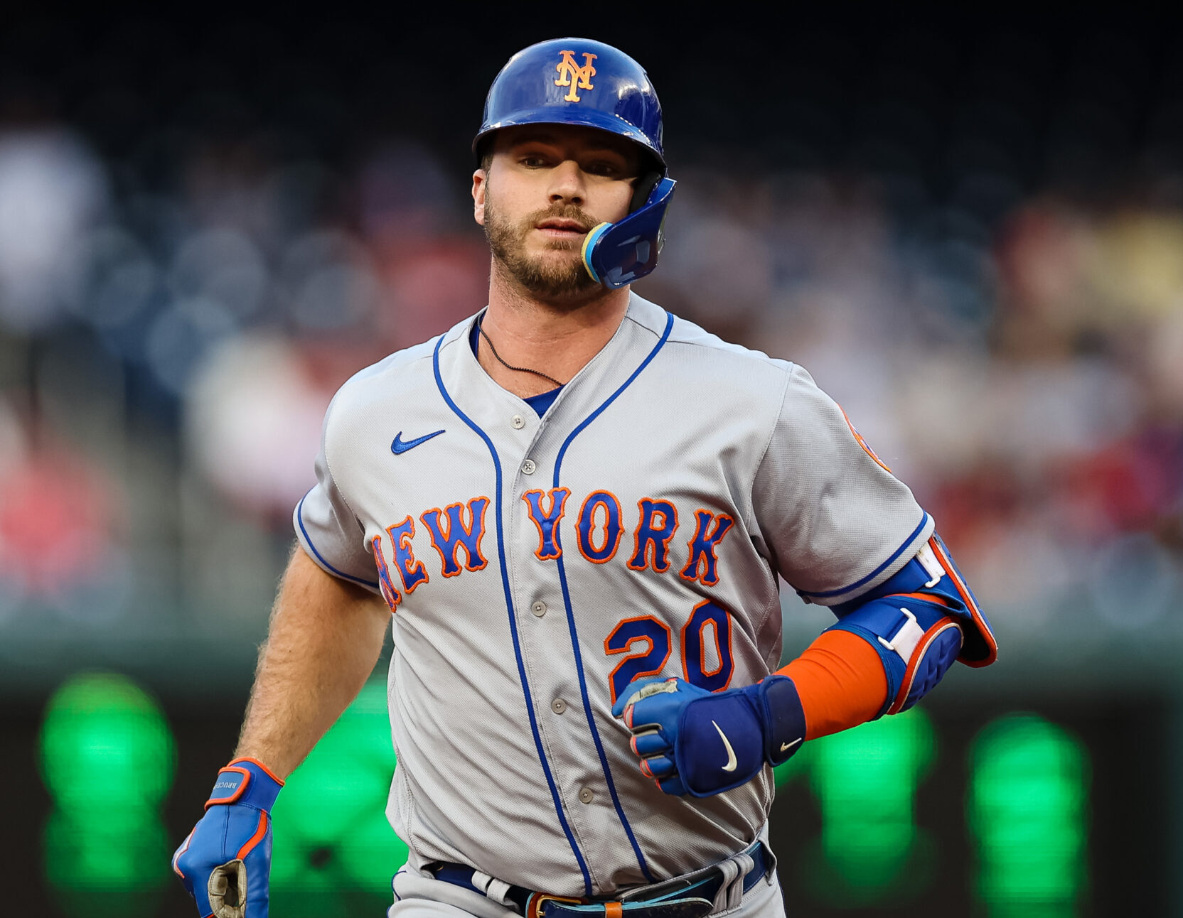 New York Mets designated hitter Pete Alonso (20) in action against the Washington Nationals at Nationals Park.