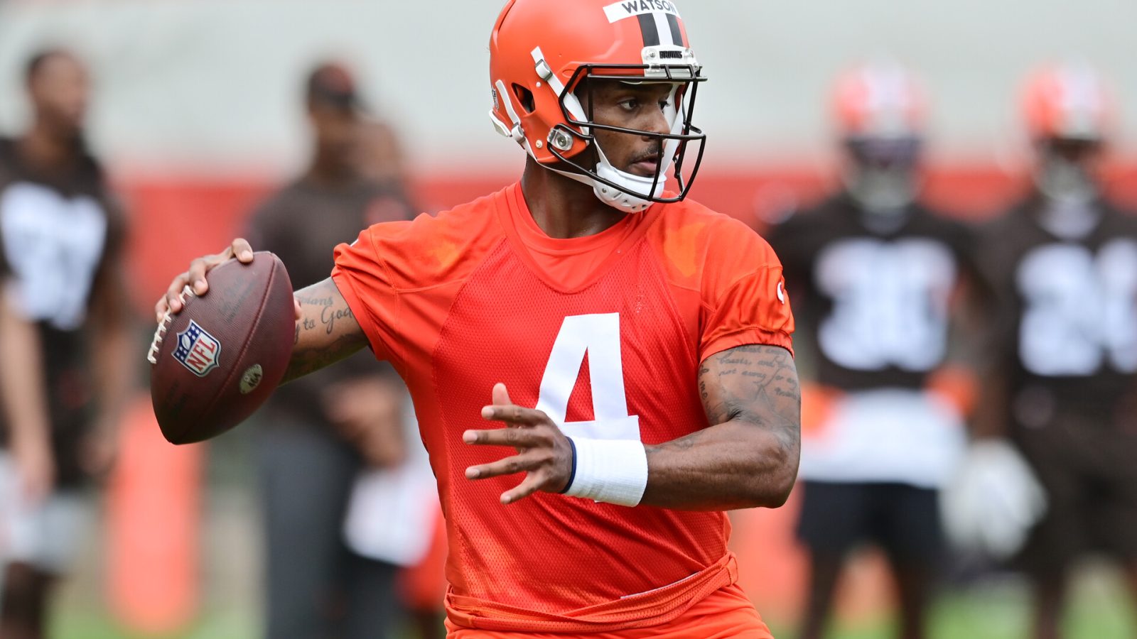 Cleveland Browns quarterback Deshaun Watson (4) throws a pass during organized team activities at CrossCountry Mortgage Campus.