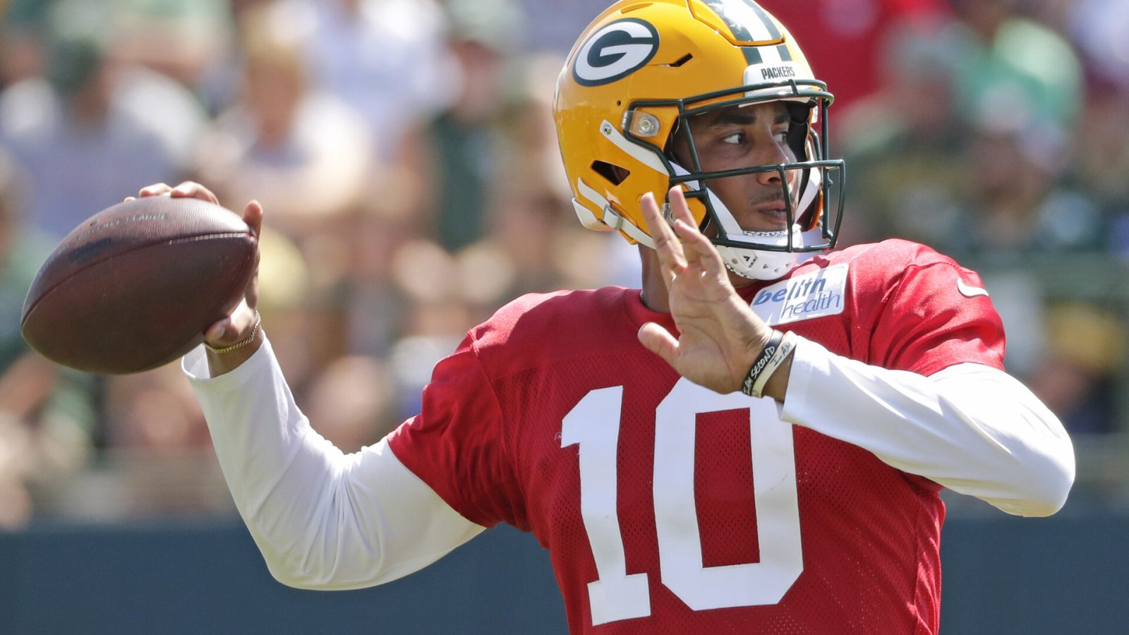 Green Bay Packers quarterback Jordan Love (10) throws a pass during training camp at Ray Nitschke Field.