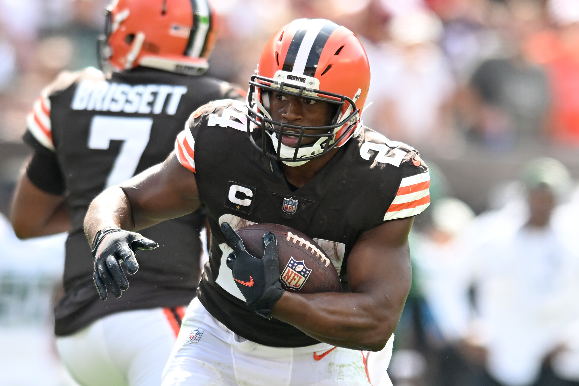 Nick Chubb #24 of the Cleveland Browns runs with the ball against the New York Jets during the first quarter at FirstEnergy Stadium on September 18, 2022 in Cleveland, Ohio.