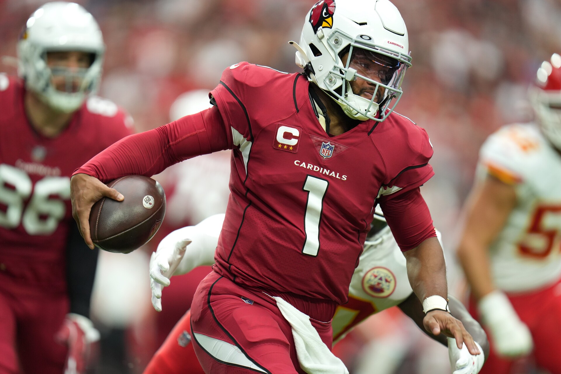 Sep 11, 2022; Glendale, Arizona, United States; Arizona Cardinals quarterback Kyler Murray (1) scrambles with the ball against the Kansas City Chiefs at State Farm Stadium. Nfl Cardinals Nfl Game Kansas City Chiefs At Arizona Cardinals