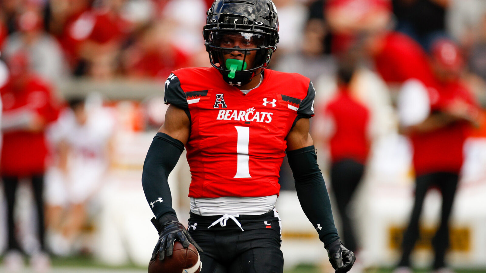 Cincinnati Bearcats wide receiver Tre Tucker (1) during the game against the Indiana Hoosiers and the Cincinnati Bearcats on September 24, 2022, at Nippert Stadium in Cincinnati, OH.