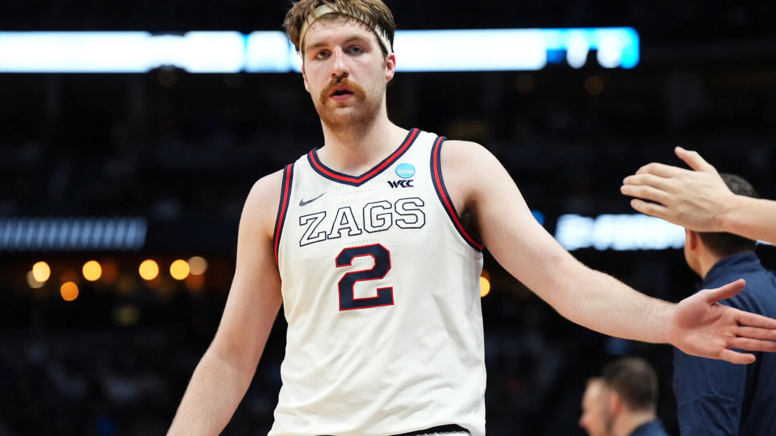 Gonzaga Bulldogs forward Drew Timme (2) slaps hands with the bench in the second half against the TCU Horned Frogs at Ball Arena.