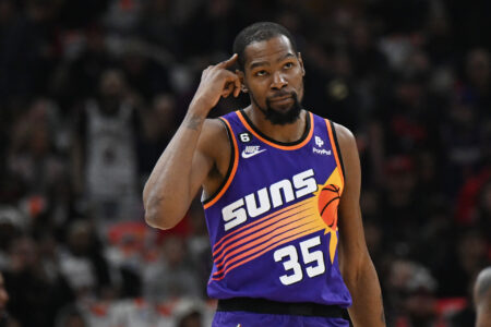 Kevin Durant #35 of the Phoenix Suns during the game against the Chicago Bulls at United Center on March 03, 2023 in Chicago, Illinois.
