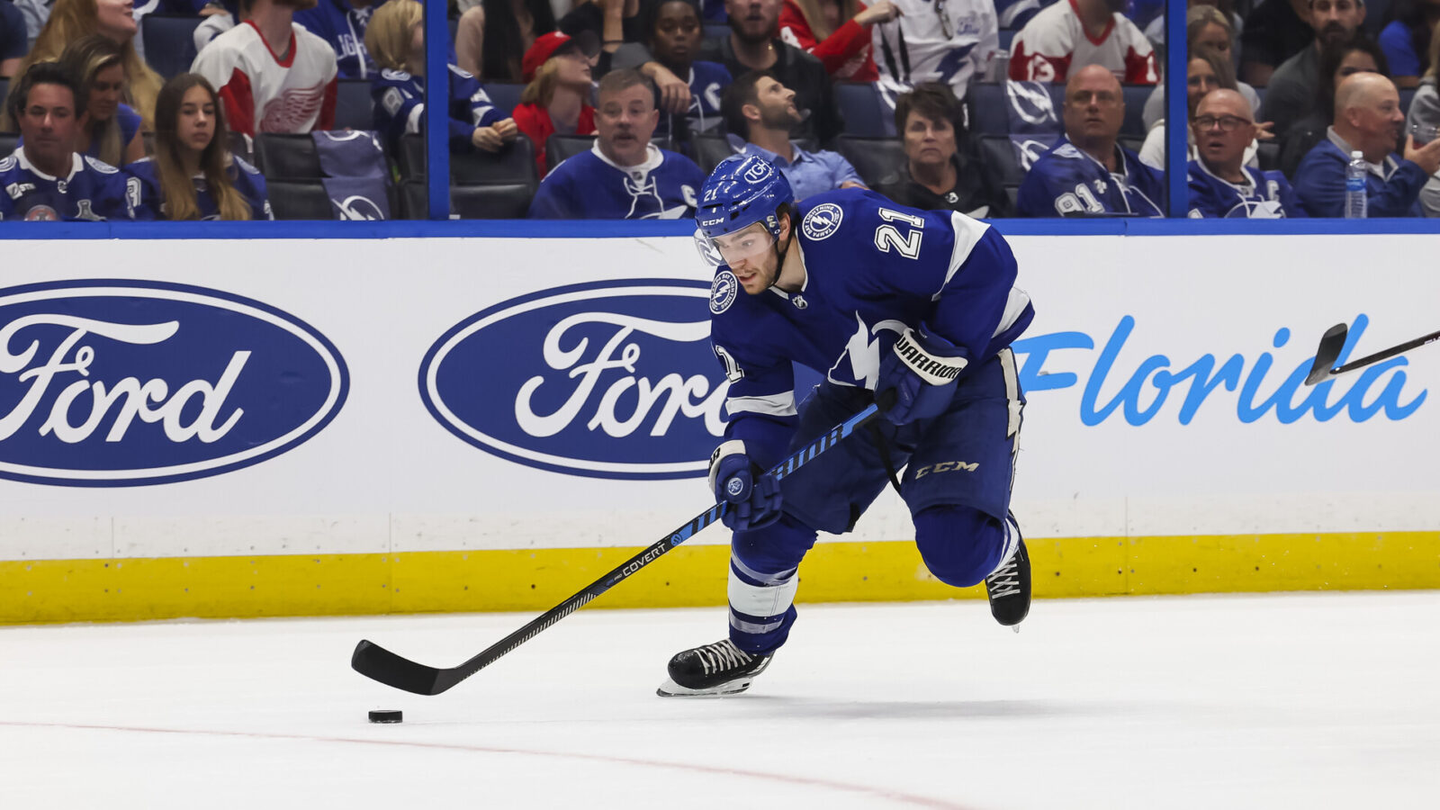 TAMPA, FL - APRIL 13: Brayden Point #21 of the Tampa Bay Lightning against the Detroit Red Wings during the first period at Amalie Arena on April 13, 2023 in Tampa, Florida.