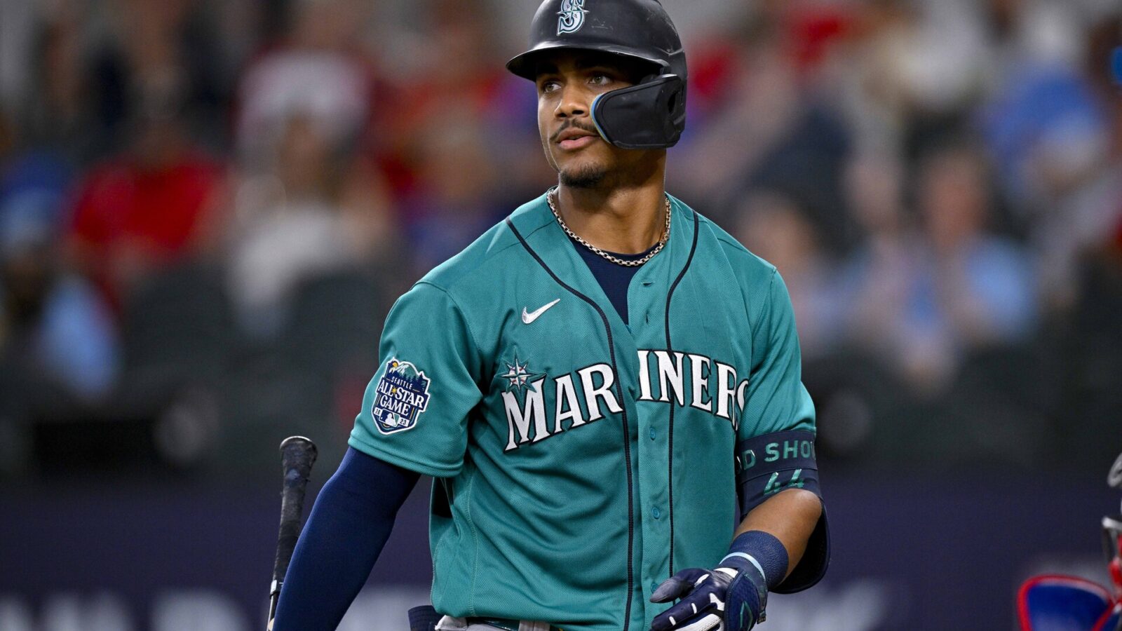 Seattle Mariners center fielder Julio Rodriguez (44) in action during the game between the Texas Rangers and the Seattle Mariners at Globe Life Field.