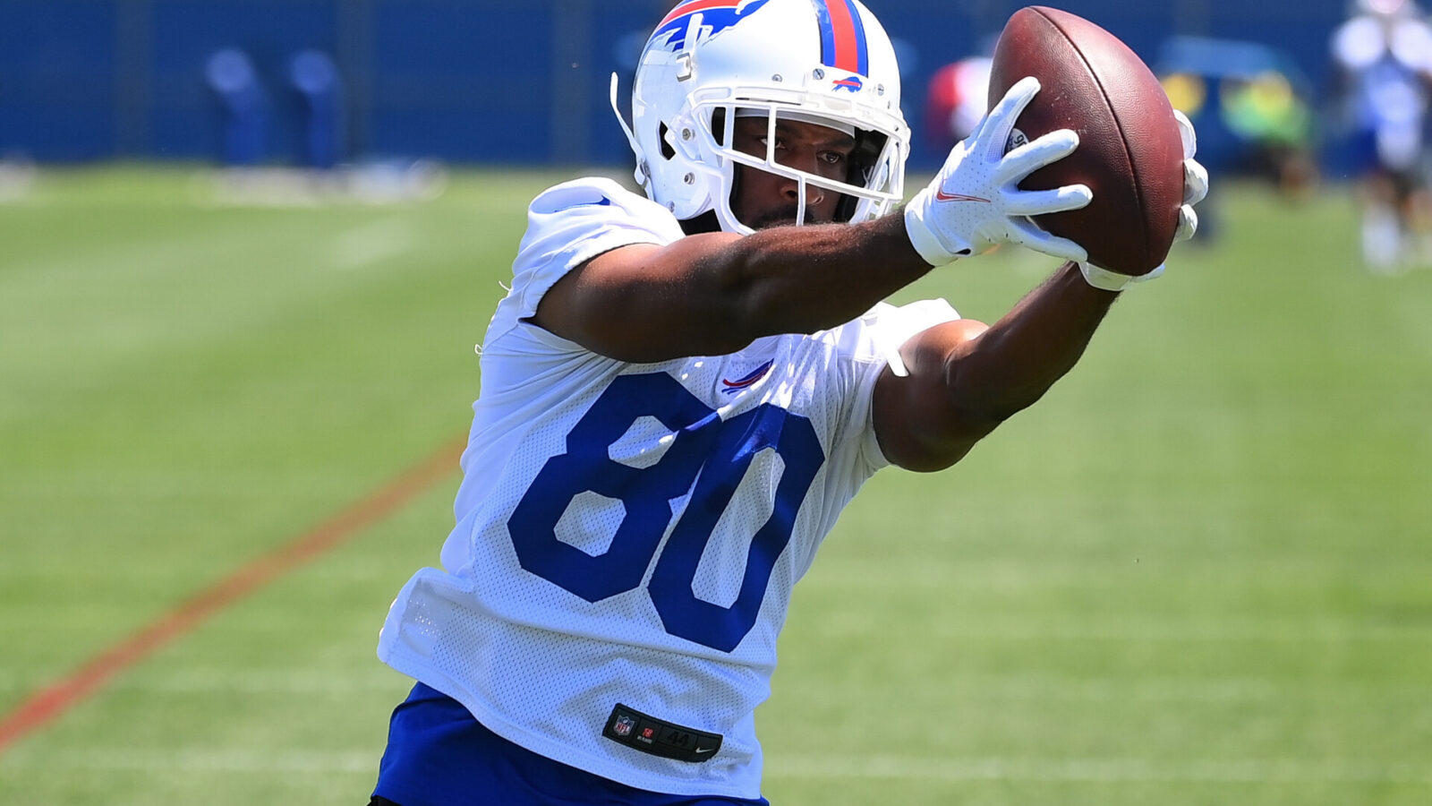 Buffalo Bills wide receiver Jamison Crowder (80) catches the ball during minicamp at the ADPRO Sports Training Center.