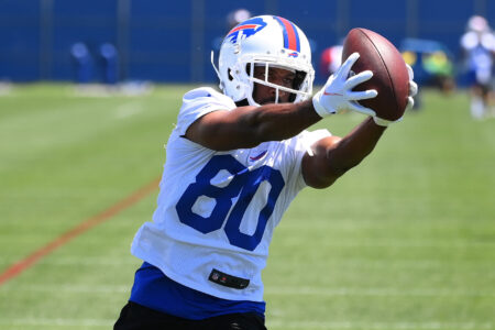 Buffalo Bills wide receiver Jamison Crowder (80) catches the ball during minicamp at the ADPRO Sports Training Center.