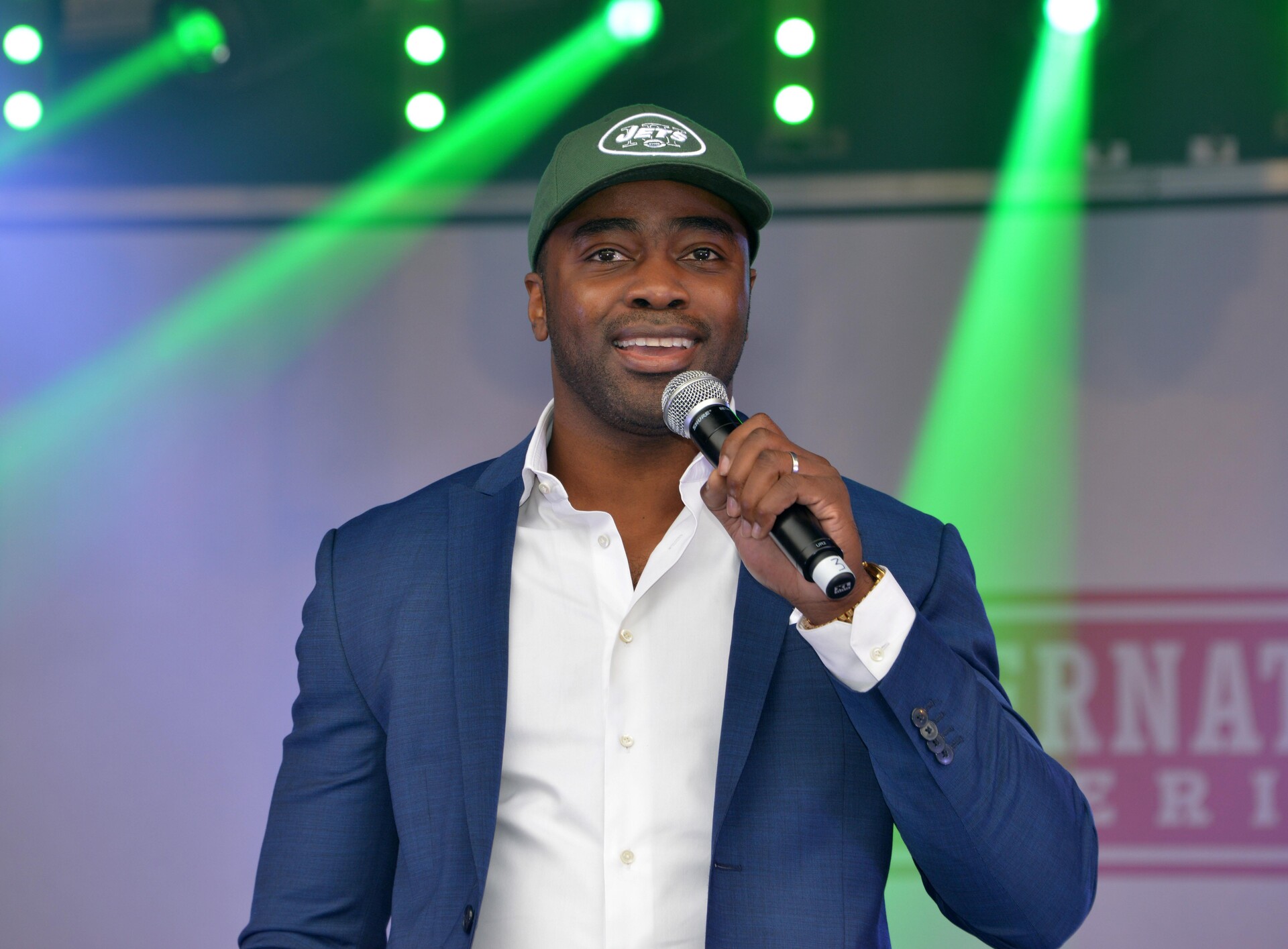 New York Jets former running back Curtis Martin speaks to the crowd during the 2015 NFL International Series Fan Rally at Trafalgar Square.