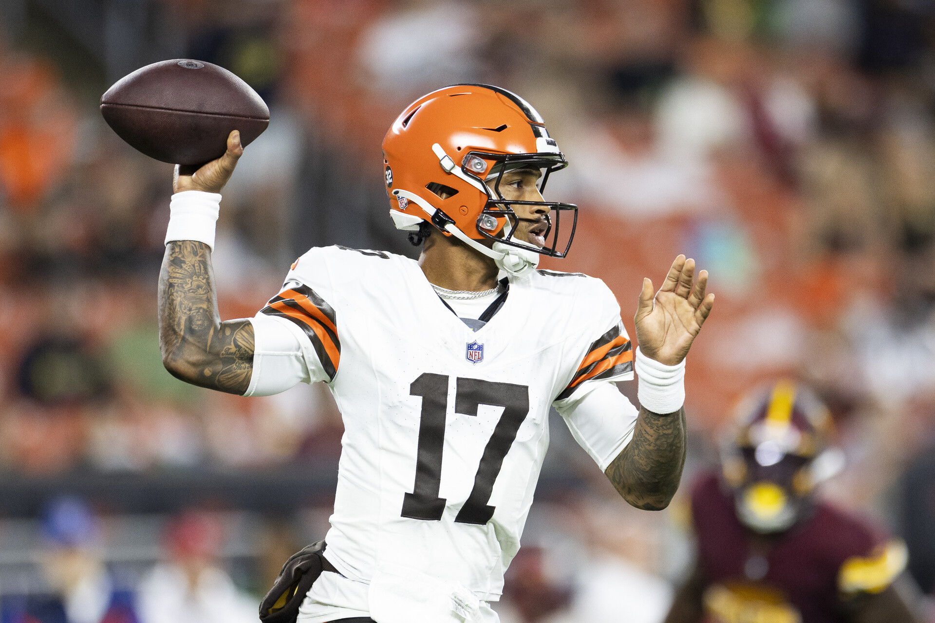 Cleveland Browns quarterback Dorian Thompson-Robinson (17) throws the ball against the Washington Commanders during the third quarter at Cleveland Browns Stadium.