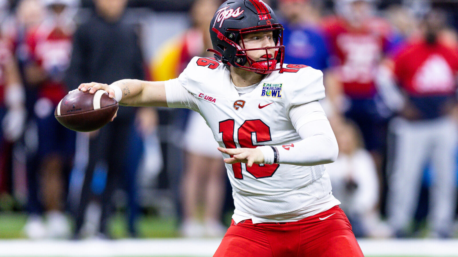Western Kentucky Hilltoppers quarterback Austin Reed (16) passes against the South Alabama Jaguars during the second half at Caesars Superdome.
