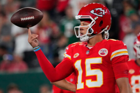 Kansas City Chiefs quarterback Patrick Mahomes (15) pre game against the Jets at MetLife Stadium.