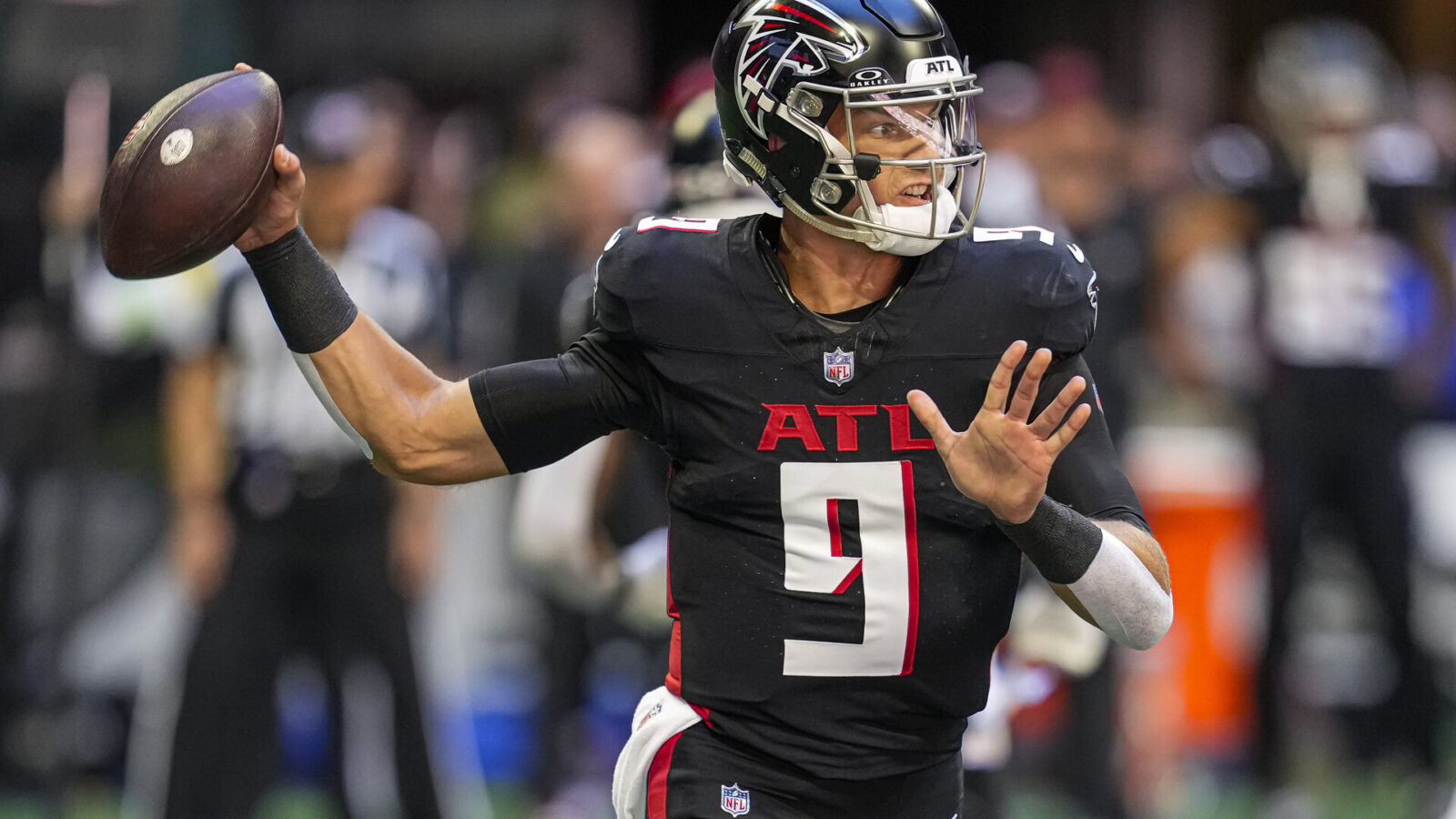 Oct 8, 2023; Atlanta, Georgia, USA; Atlanta Falcons quarterback Desmond Ridder (9) passes the ball against the Houston Texans during the first quarter at Mercedes-Benz Stadium