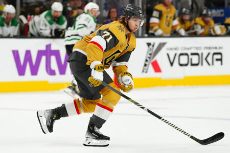 William Karlsson (71) skates against the Dallas Stars during the third