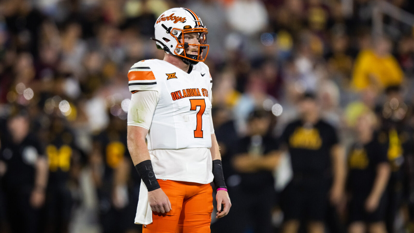Sep 9, 2023; Tempe, Arizona, USA; Oklahoma State Cowboys quarterback Alan Bowman (7) against the Arizona State Sun Devils at Mountain America Stadium