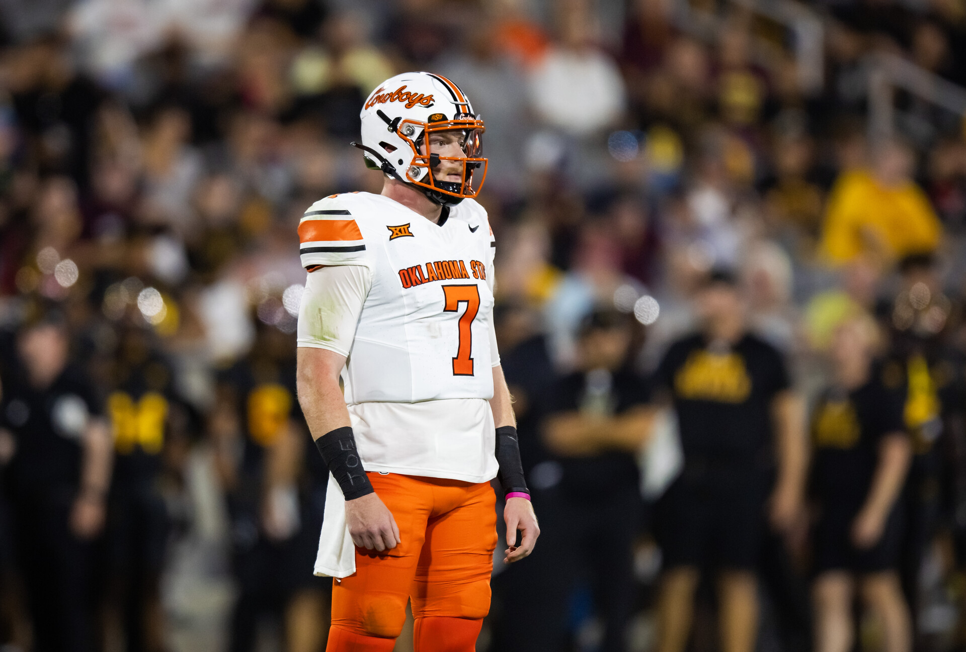 Sep 9, 2023; Tempe, Arizona, USA; Oklahoma State Cowboys quarterback Alan Bowman (7) against the Arizona State Sun Devils at Mountain America Stadium
