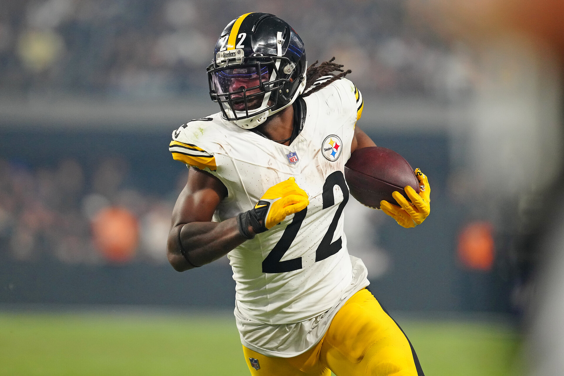 Pittsburgh Steelers running back Najee Harris (22) rushes against the Las Vegas Raiders during the third quarter at Allegiant Stadium.