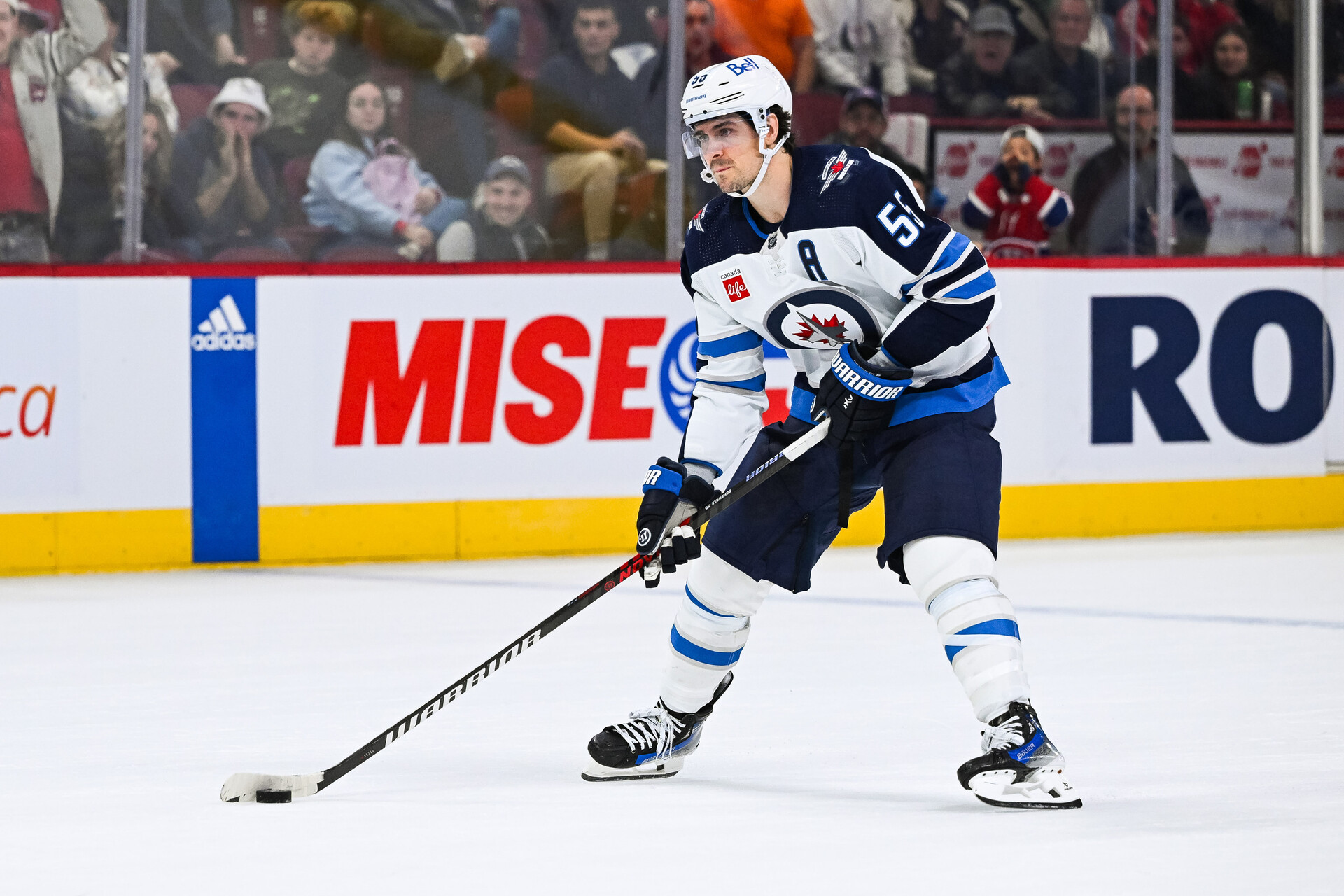 Oct 28, 2023; Montreal, Quebec, CAN; Winnipeg Jets center Mark Scheifele (55) plays the puck during shootout against the Montreal