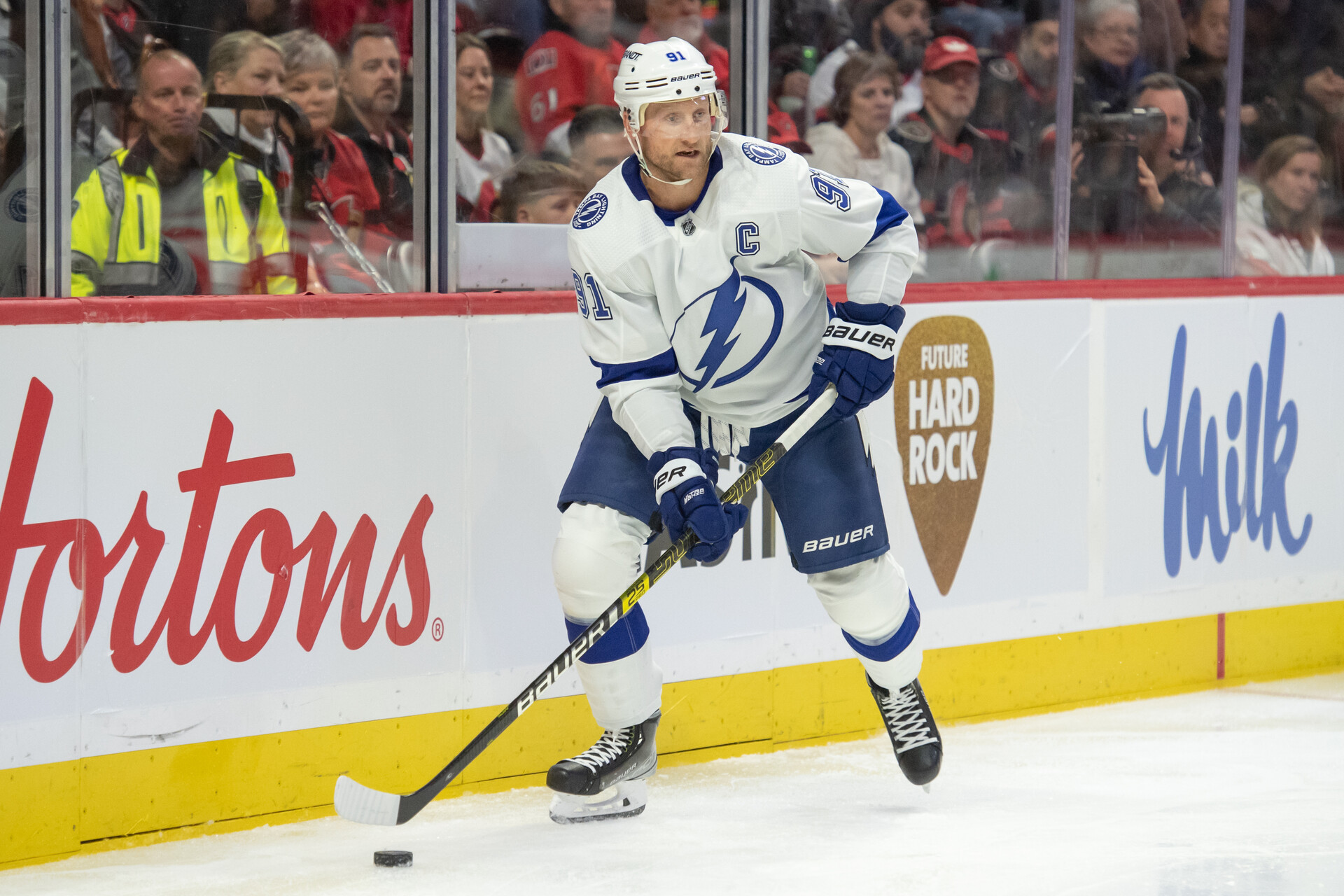 Nov 4, 2023; Ottawa, Ontario, CAN; Tampa Bay Lightning center Steven Stamkos (91) skates with the puck in the second period against the Ottawa Senators at the Canadian Tire Centre.